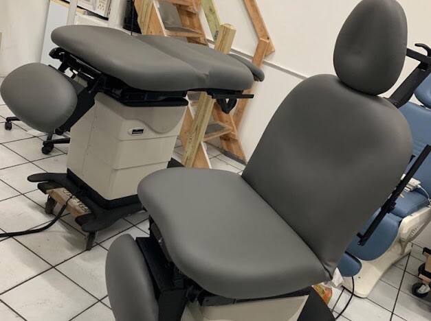 Midmark 630 Procedure Chair Foot And Hand Control Great For Derm/plastic Surgeon