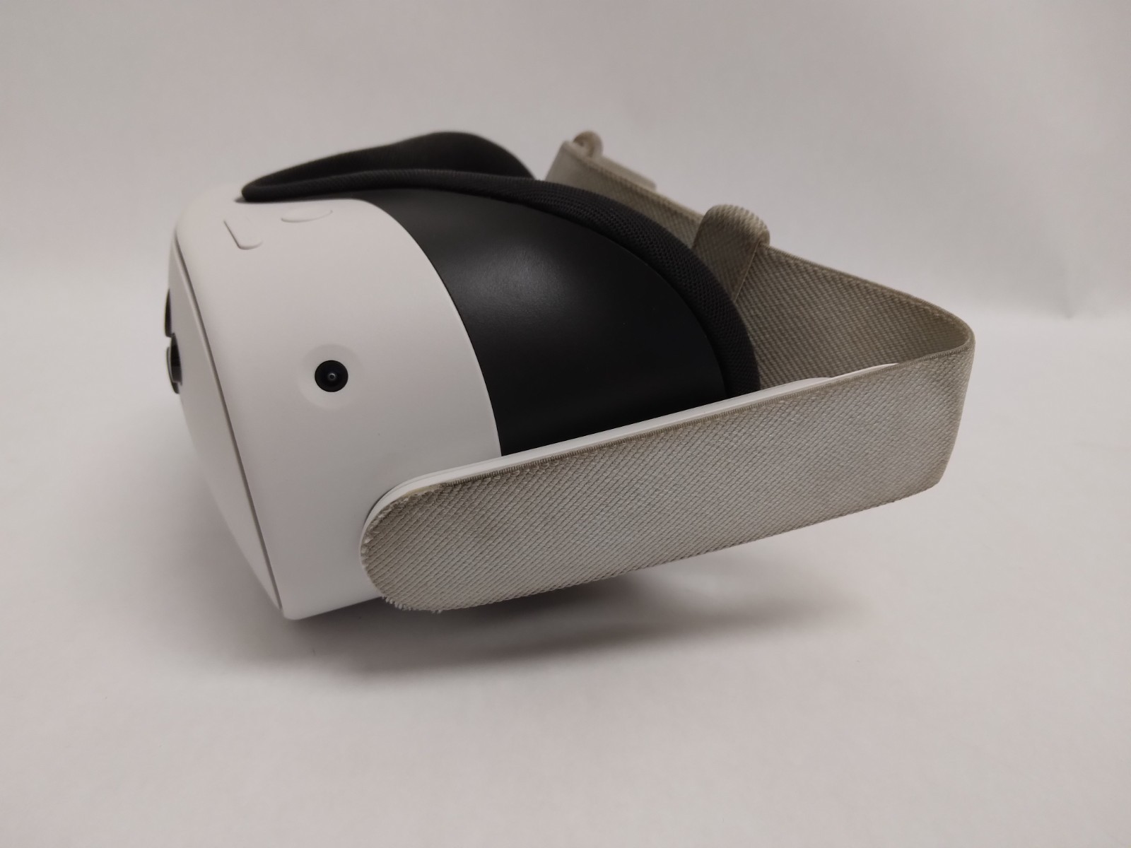 Meta Quest 3 128GB VR Headset White with Controllers and Charger