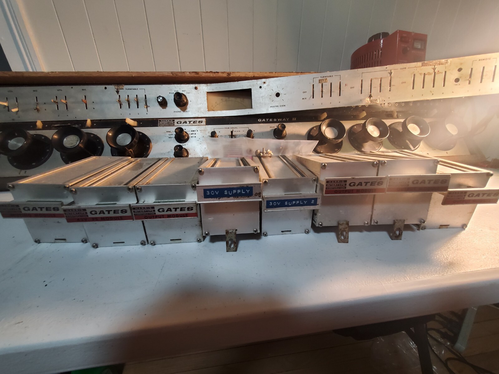 8 MODULES FROM GATES GATESWAY II TRANSISTOR CONSOLE M-6541B ( PS, Cue , Program)