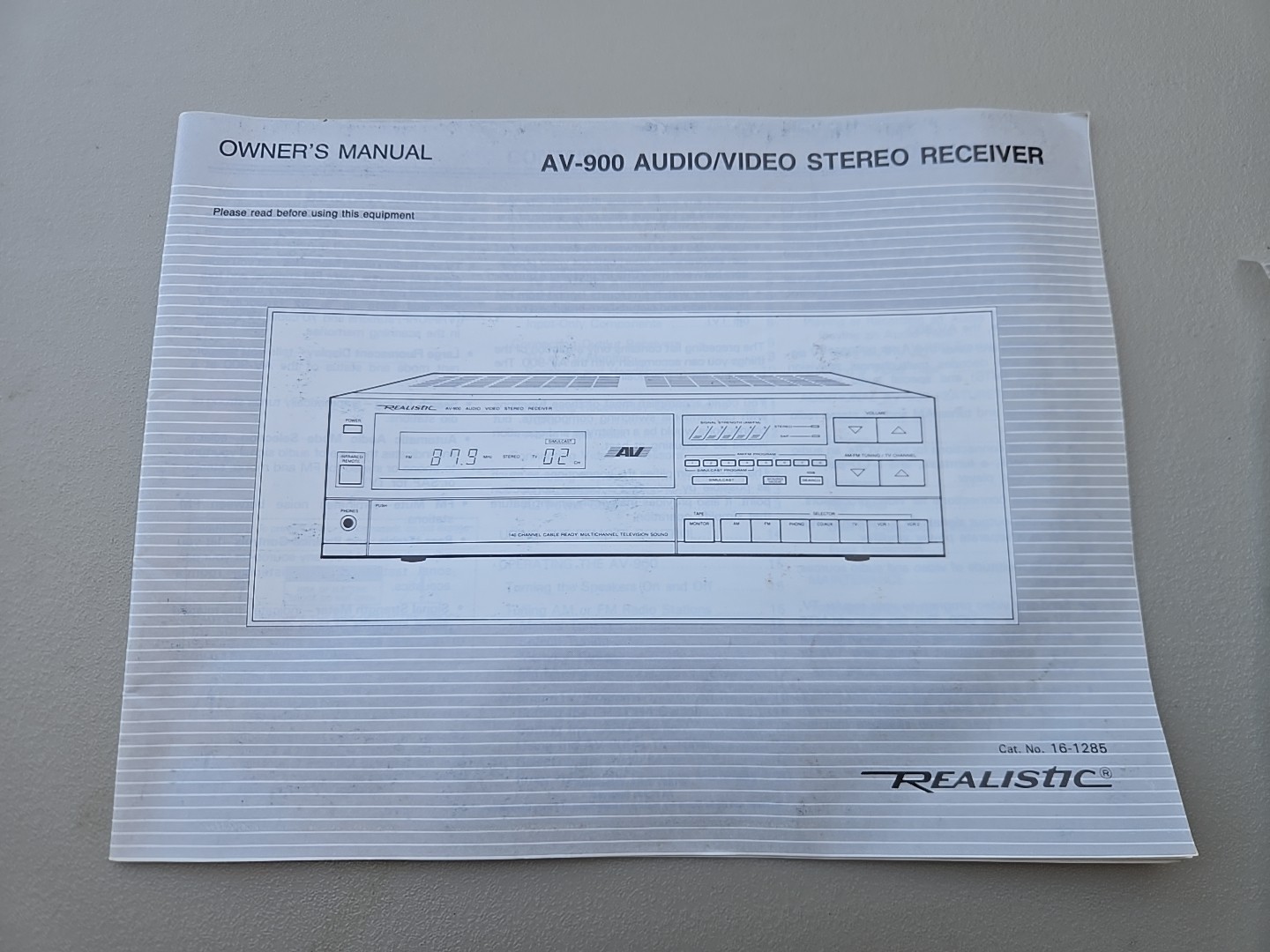 Vintage Realistic AV-900 Solid State Stereo Amplifier W/ Remote In BOX Powers On