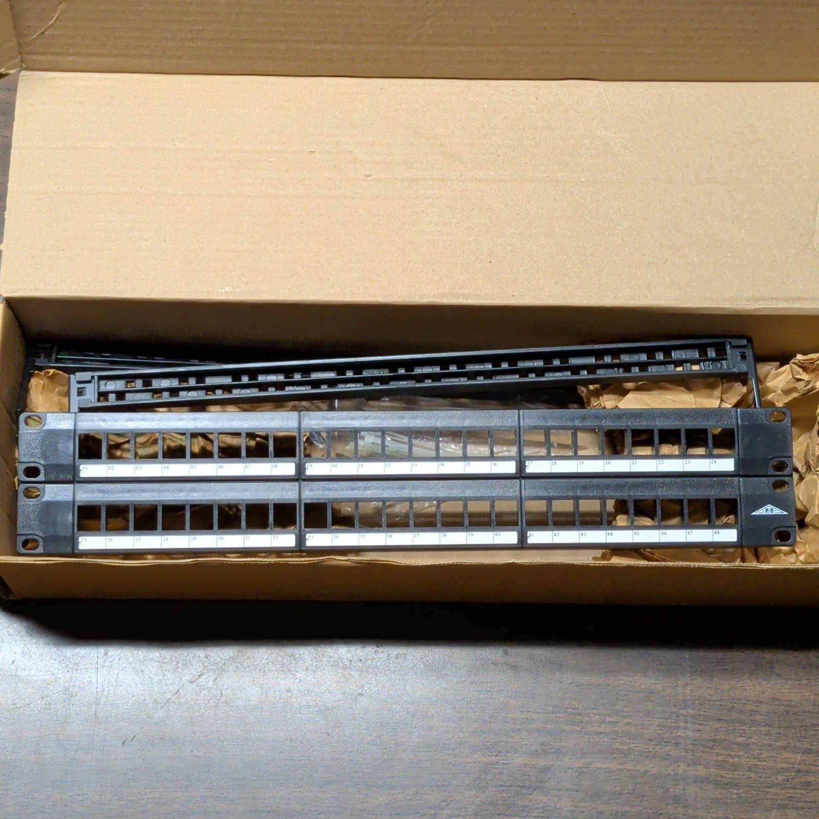 48-Port RJ-45 Network Patch Panel 2U 19" Rackmount Universal Compatible