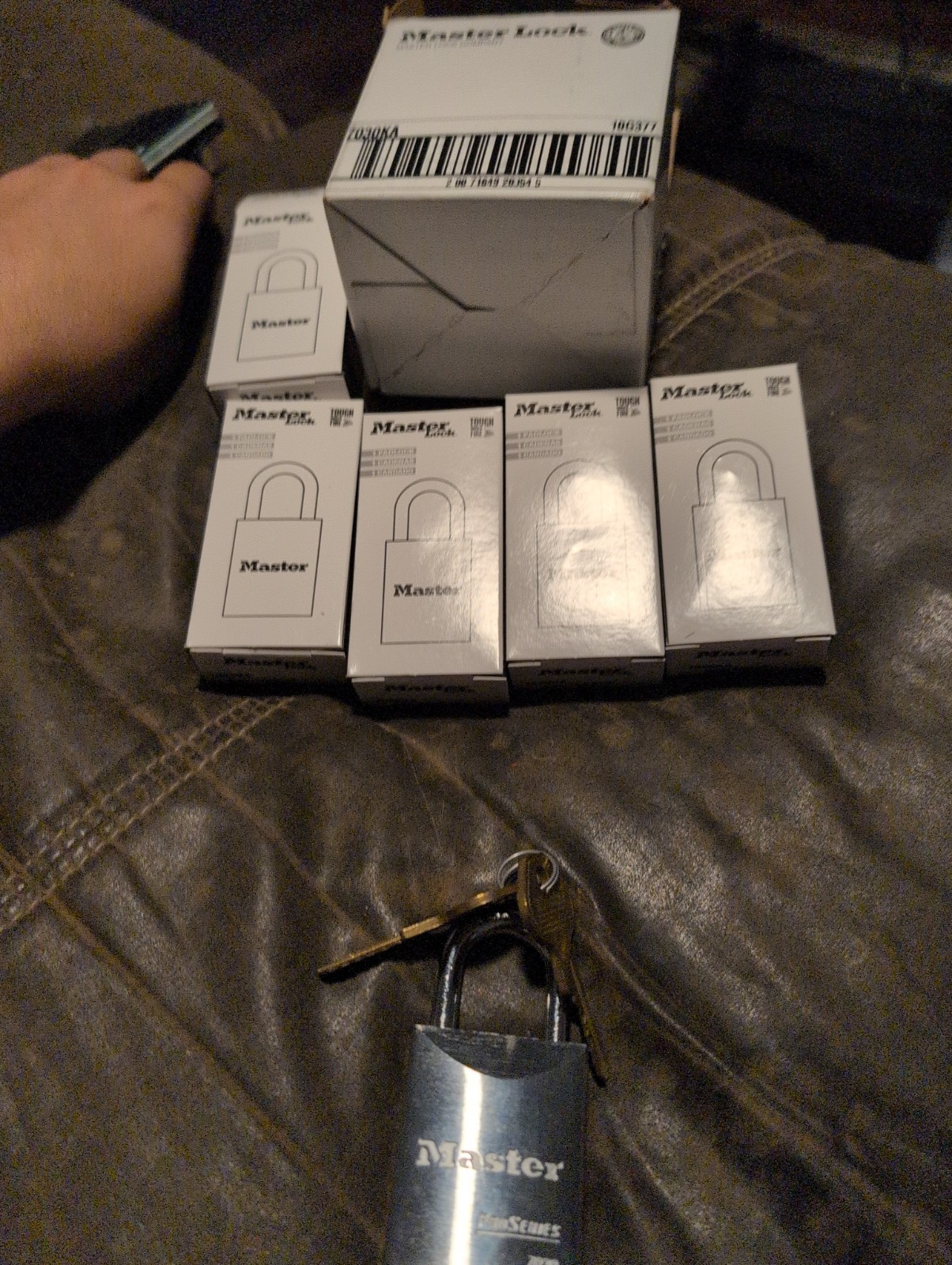 5 Master Lock ProSeries 7030 Padlock New 7030ka 10g377 Key