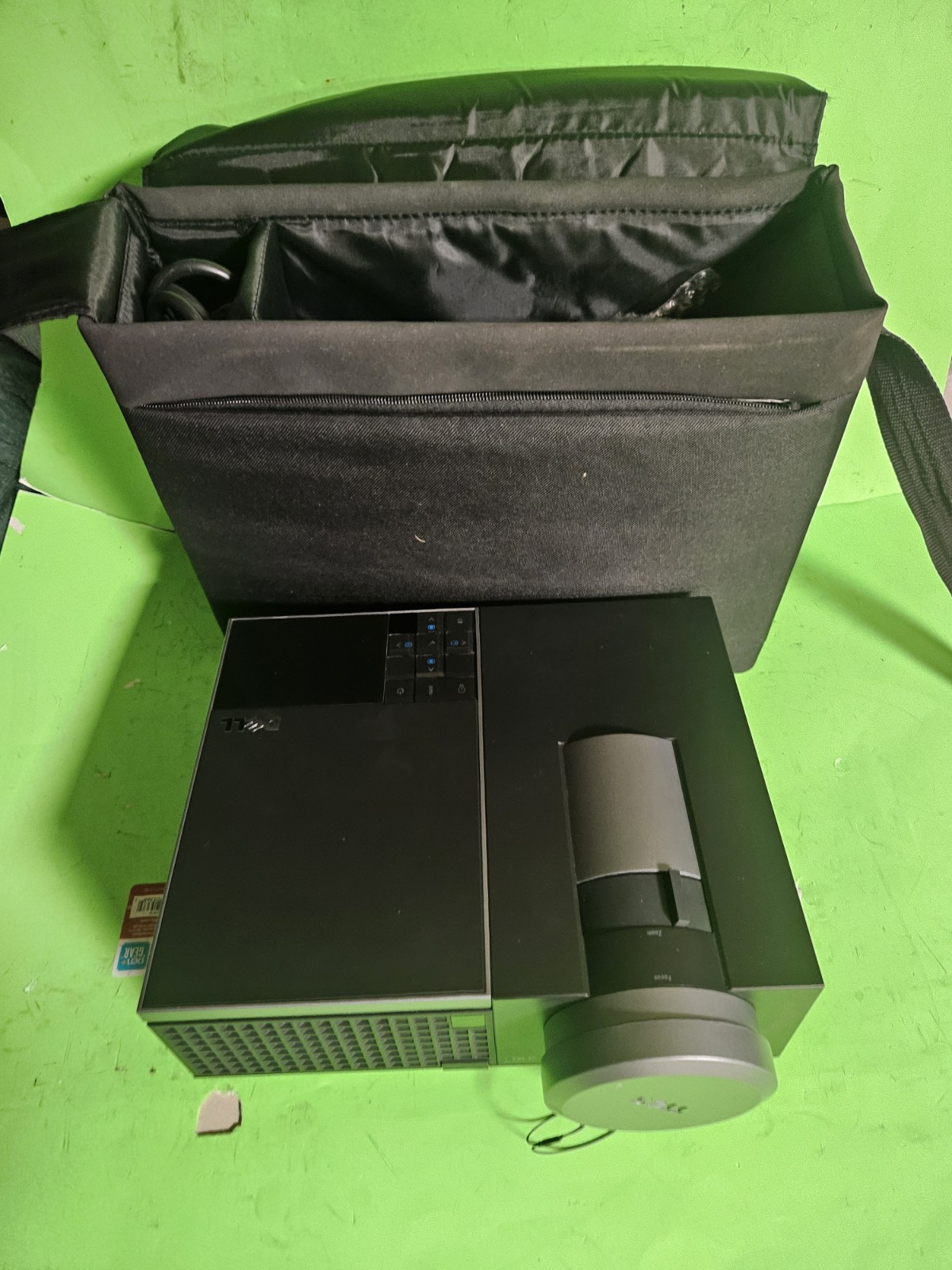 Dell 4210X 3500 Lumens DLP Front Pro Projector 281 Lamp Hours w/case & remote