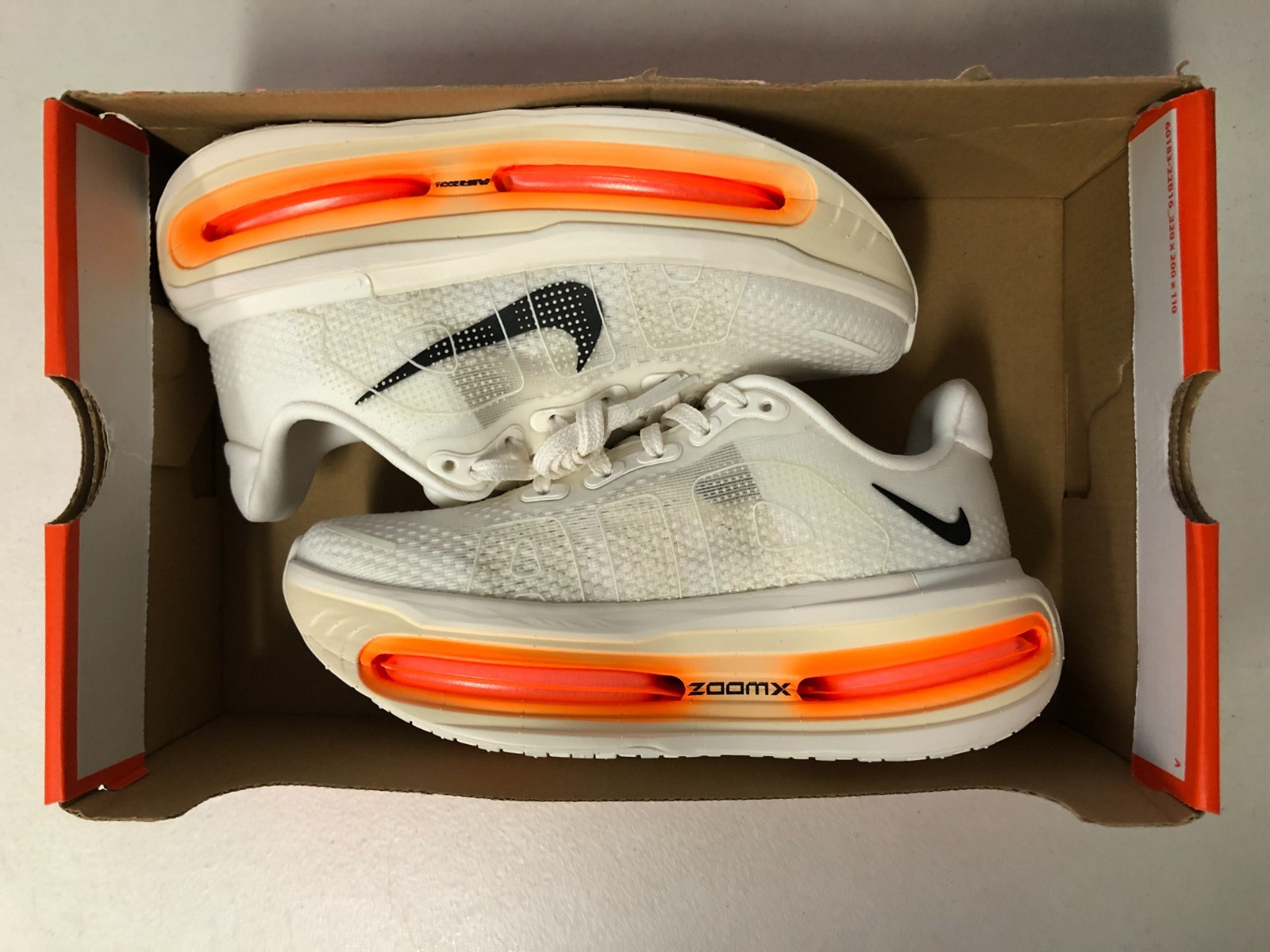 Nike Vomero Premium Sail Black Coconut Milk IQ4035-100 Size 3.5M / 5W