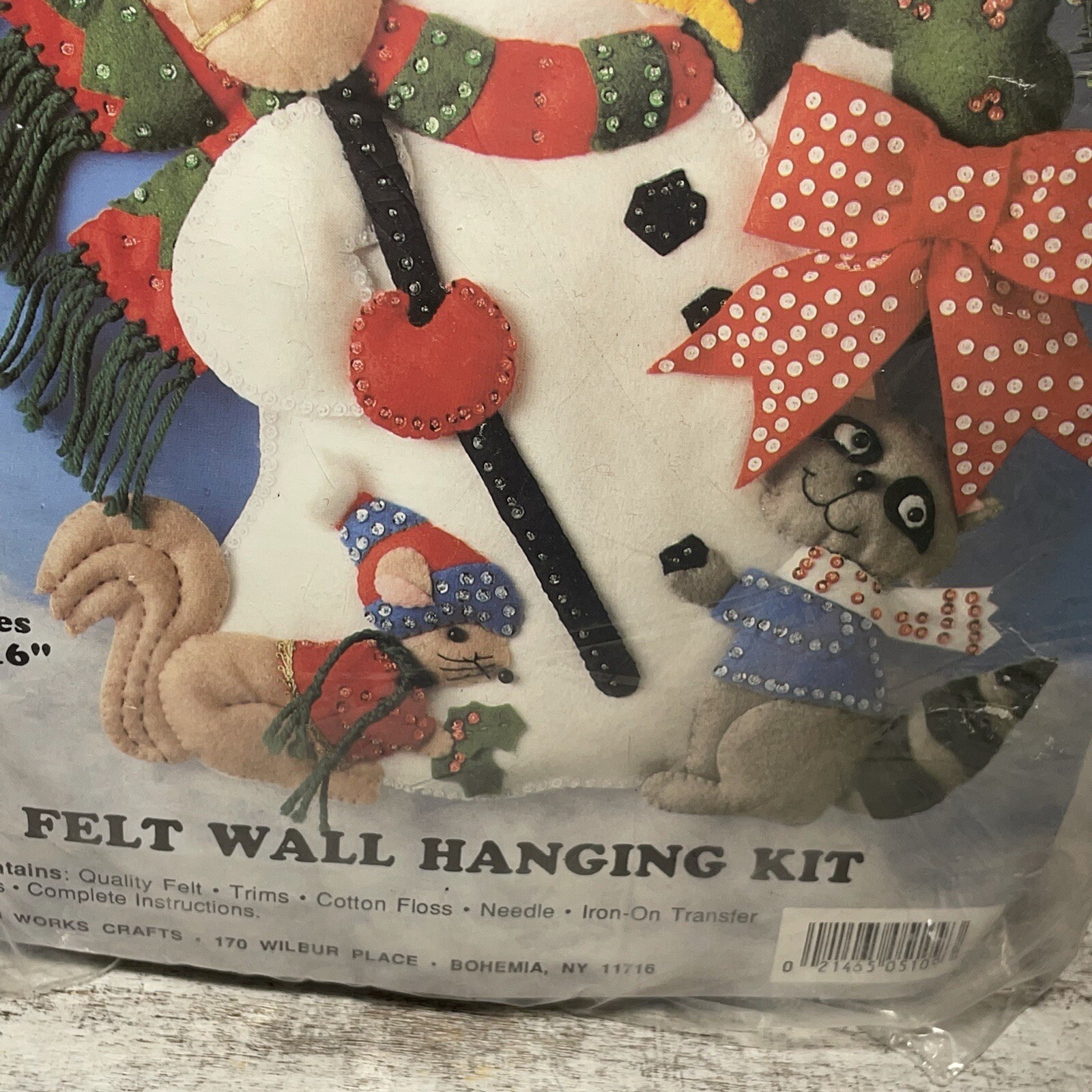 Design Works Crafts Felt Wall Hanging Kit #5109 Frosty Snowman Finishes 18x16"
