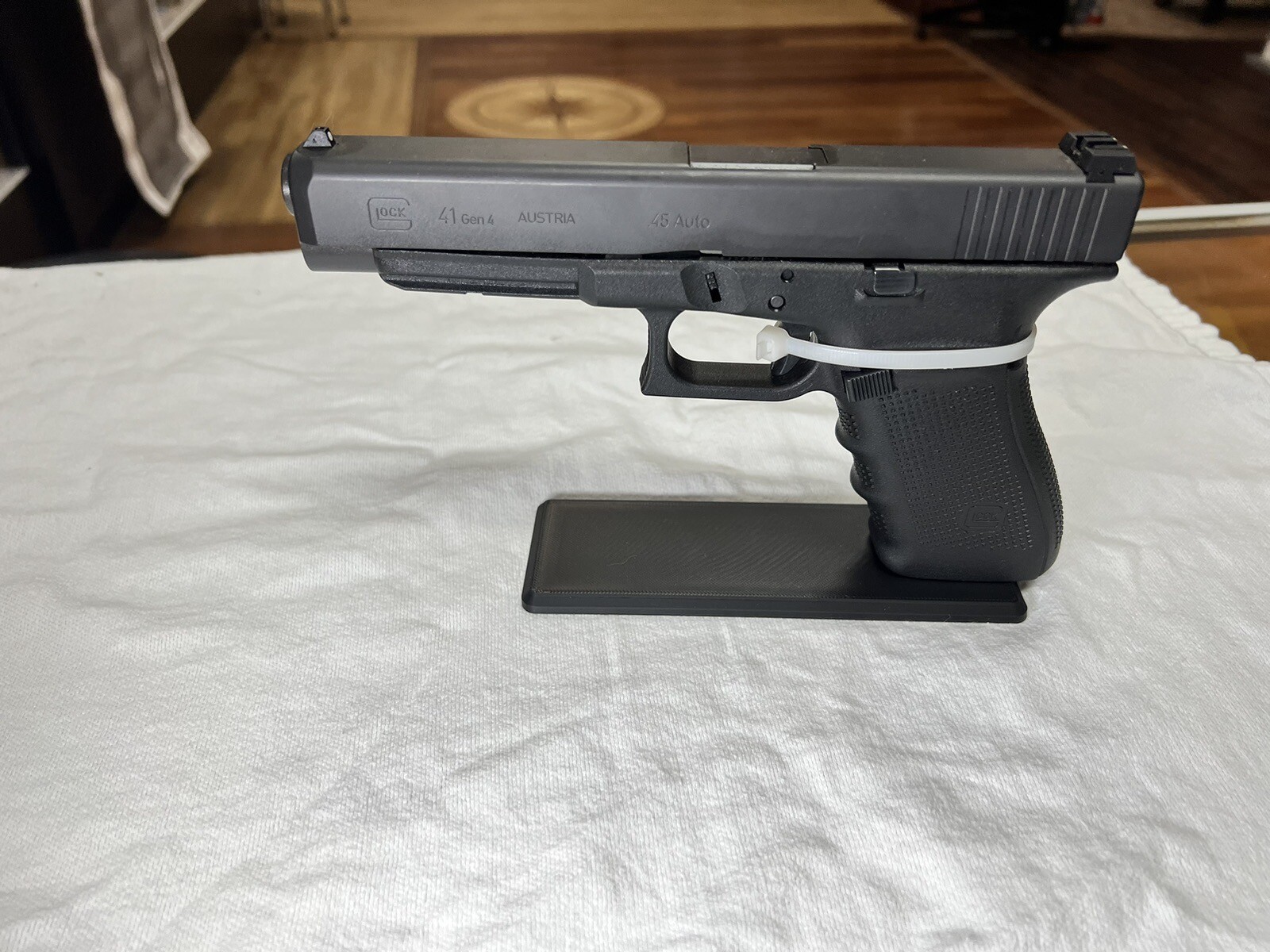 Pistol Stand Double Stack 9mm, 10mm, 40, 45