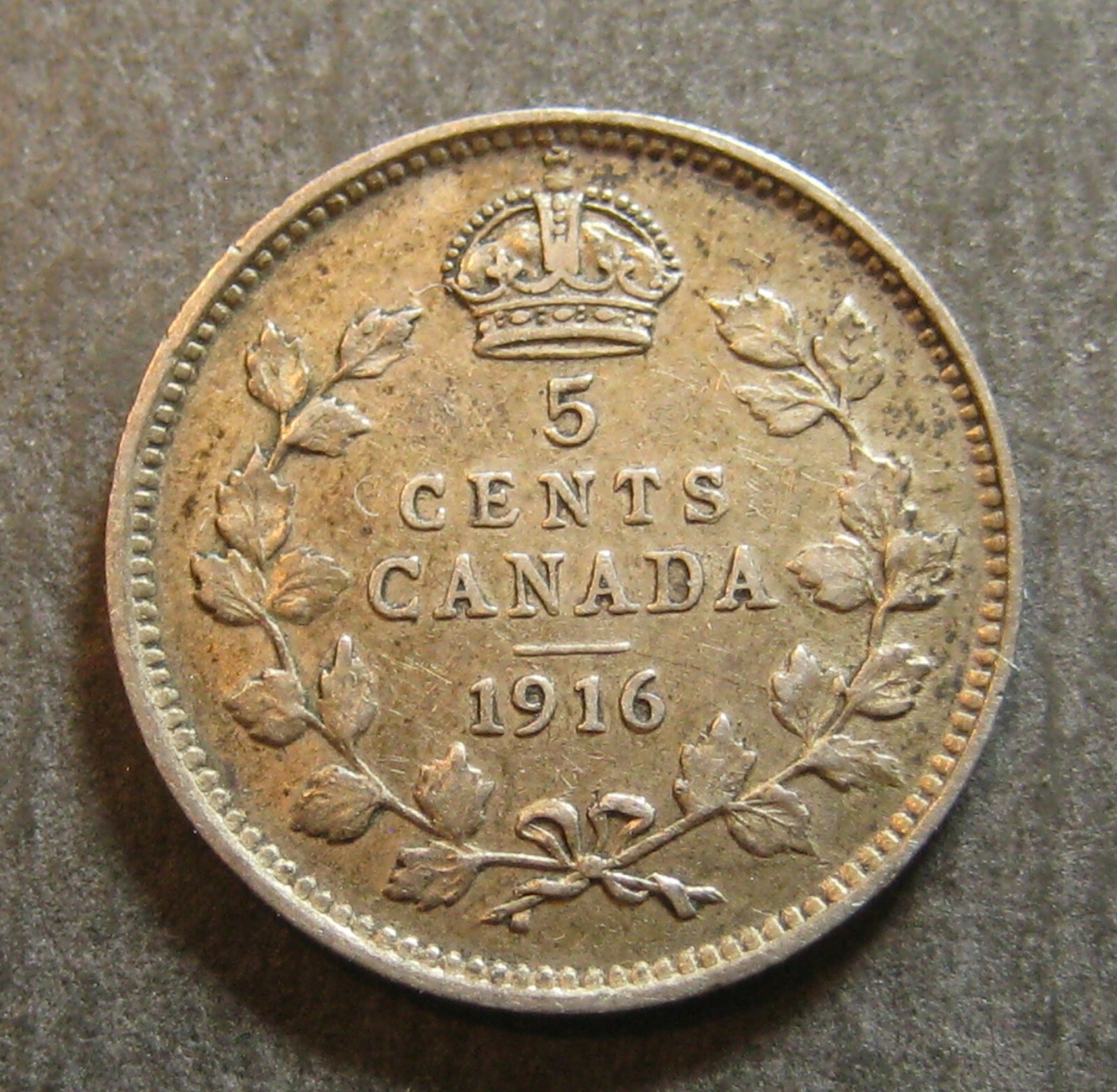 1916 Canada 5 Cents - Silver - (P2207)