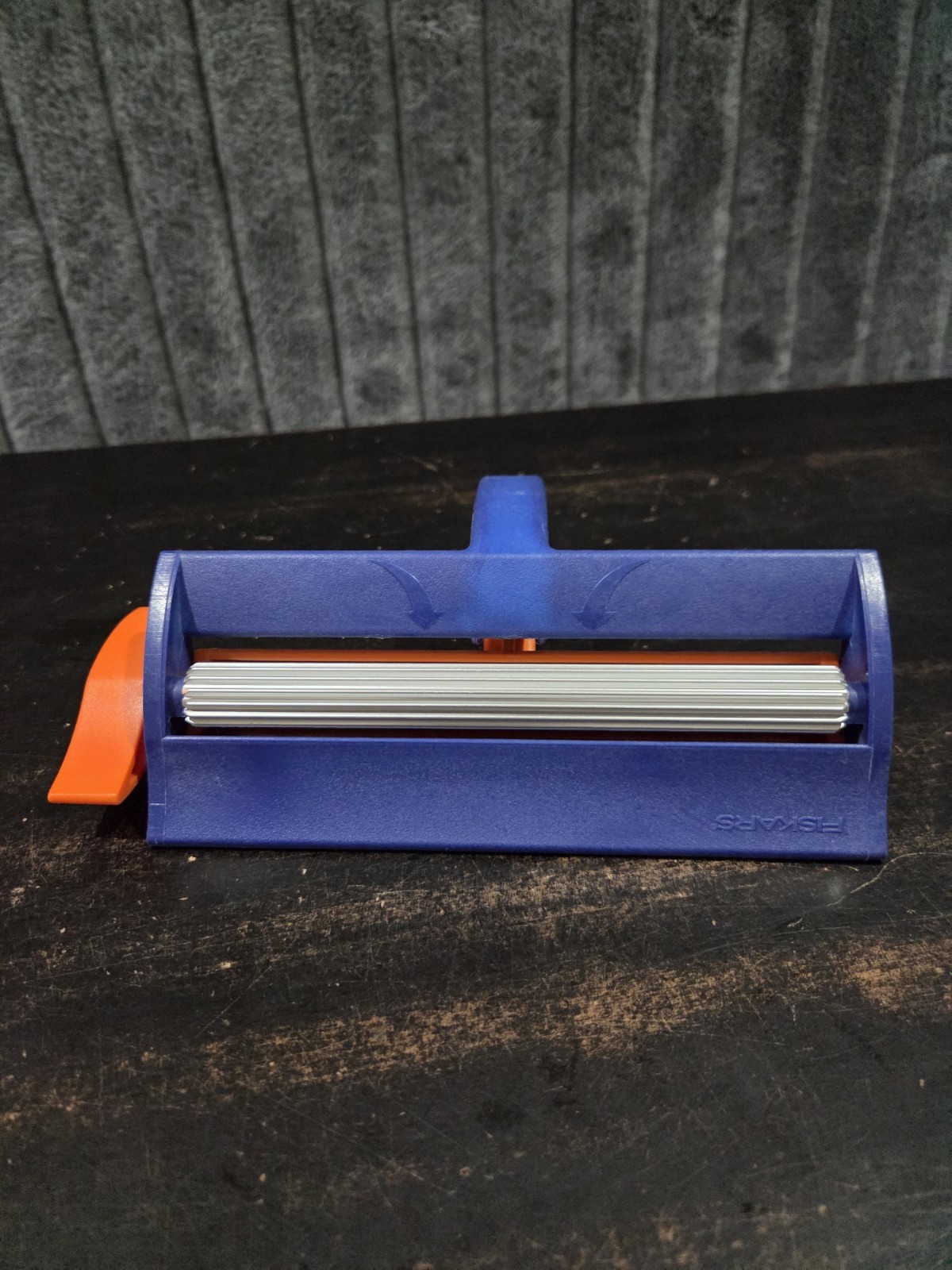 Fiskars Wavy Paper Crimper Tool 6.5” Wide