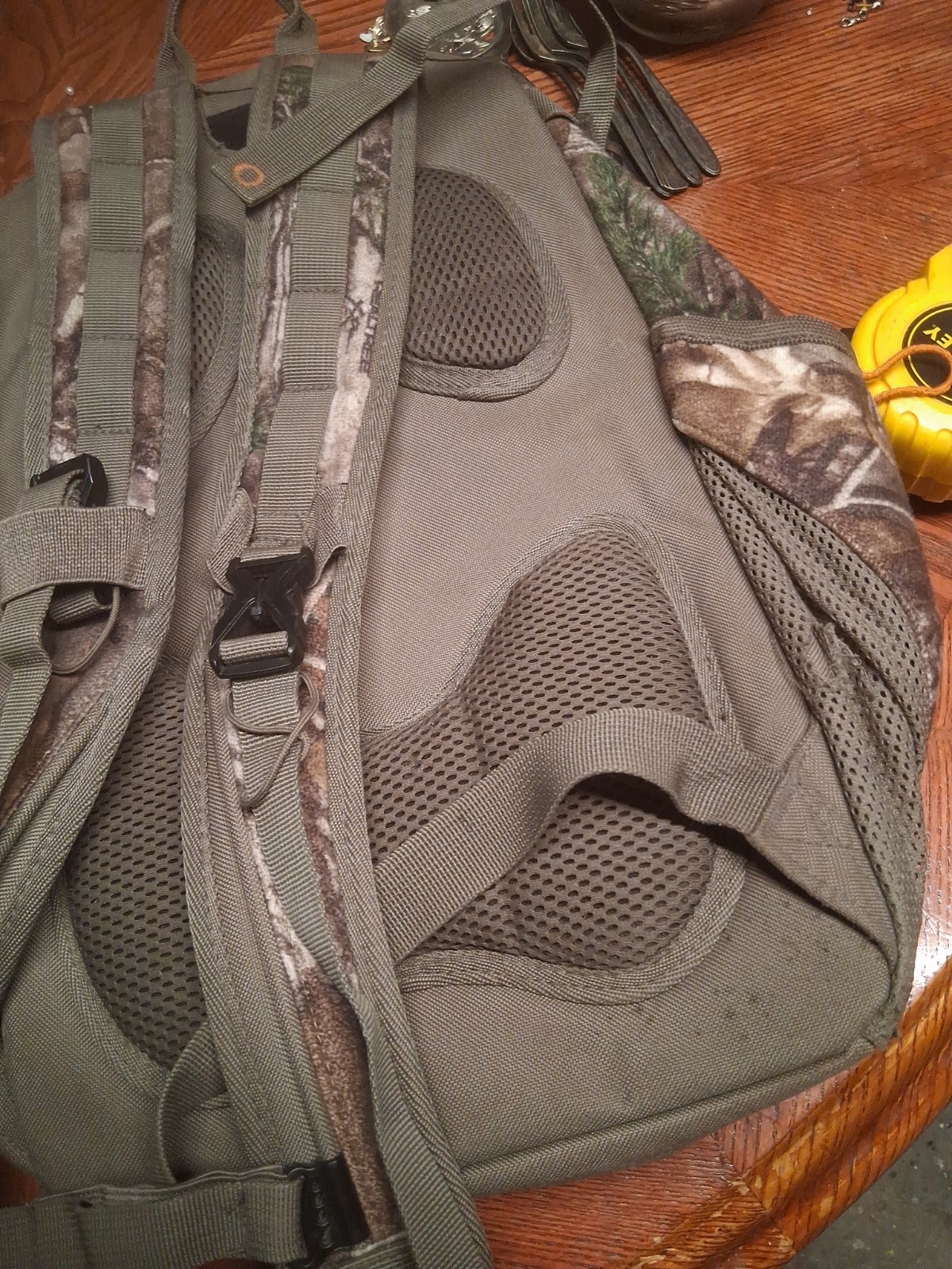 Timber Hawk Big Basin Realtree Camouflage 27.5L Backpack Day Pack
