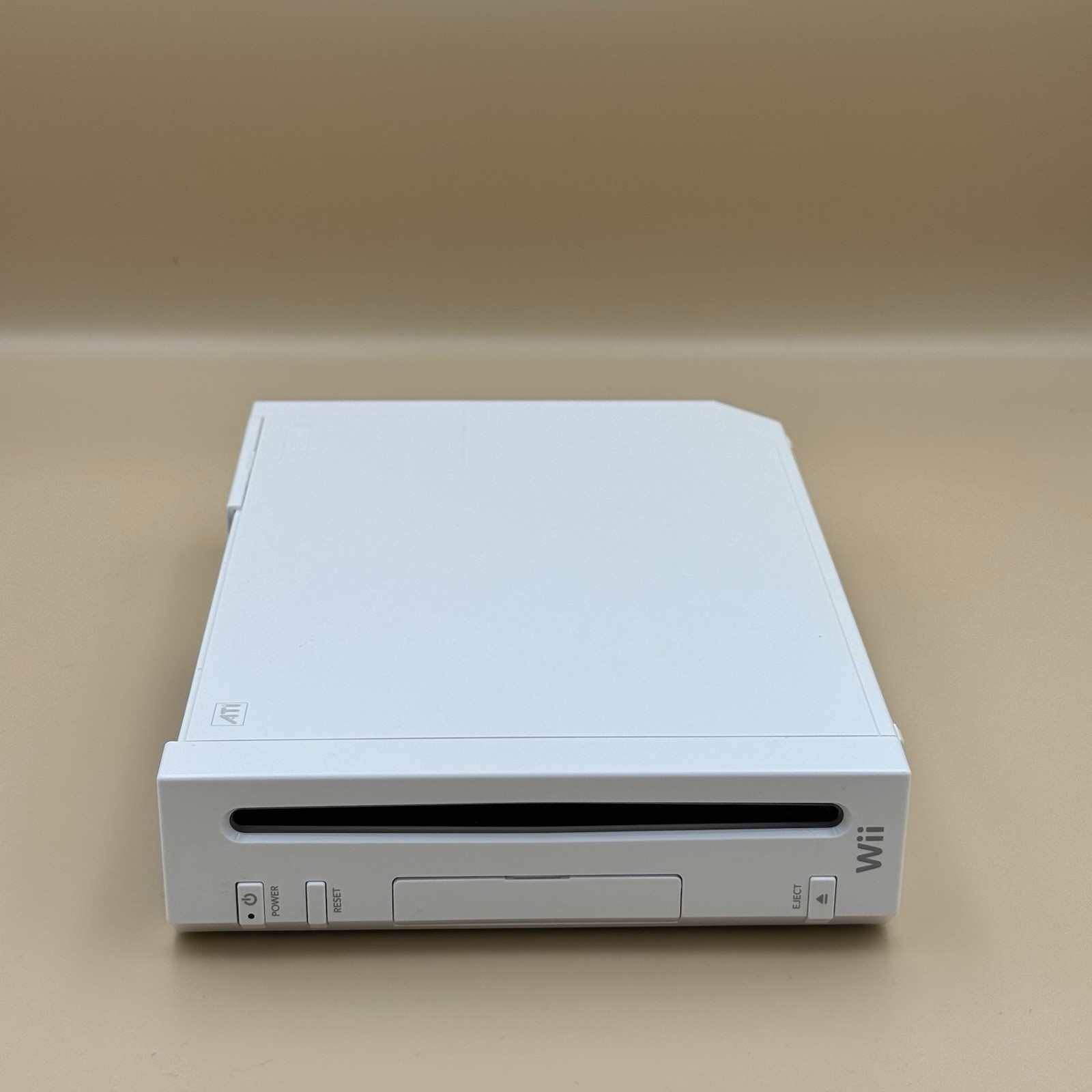 Nintendo Wii (RVL-101, White) w/ Controller, Nunchuck, Power, AV & Sensor