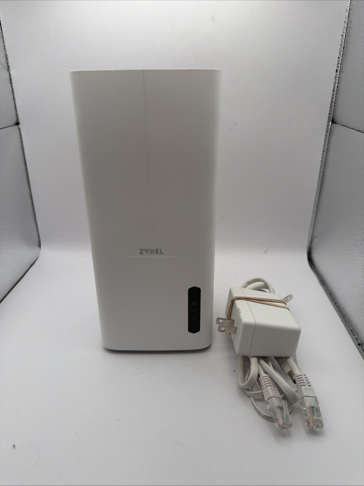 ZYXEL EX7710-B0 AX11000 WiFi 6E 10Gb WAN/LAN Tri Band Ethernet Router