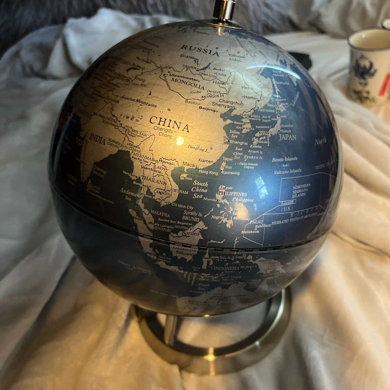 Unique Gorgeous Vicksburg world globe with Chrome Tripod
