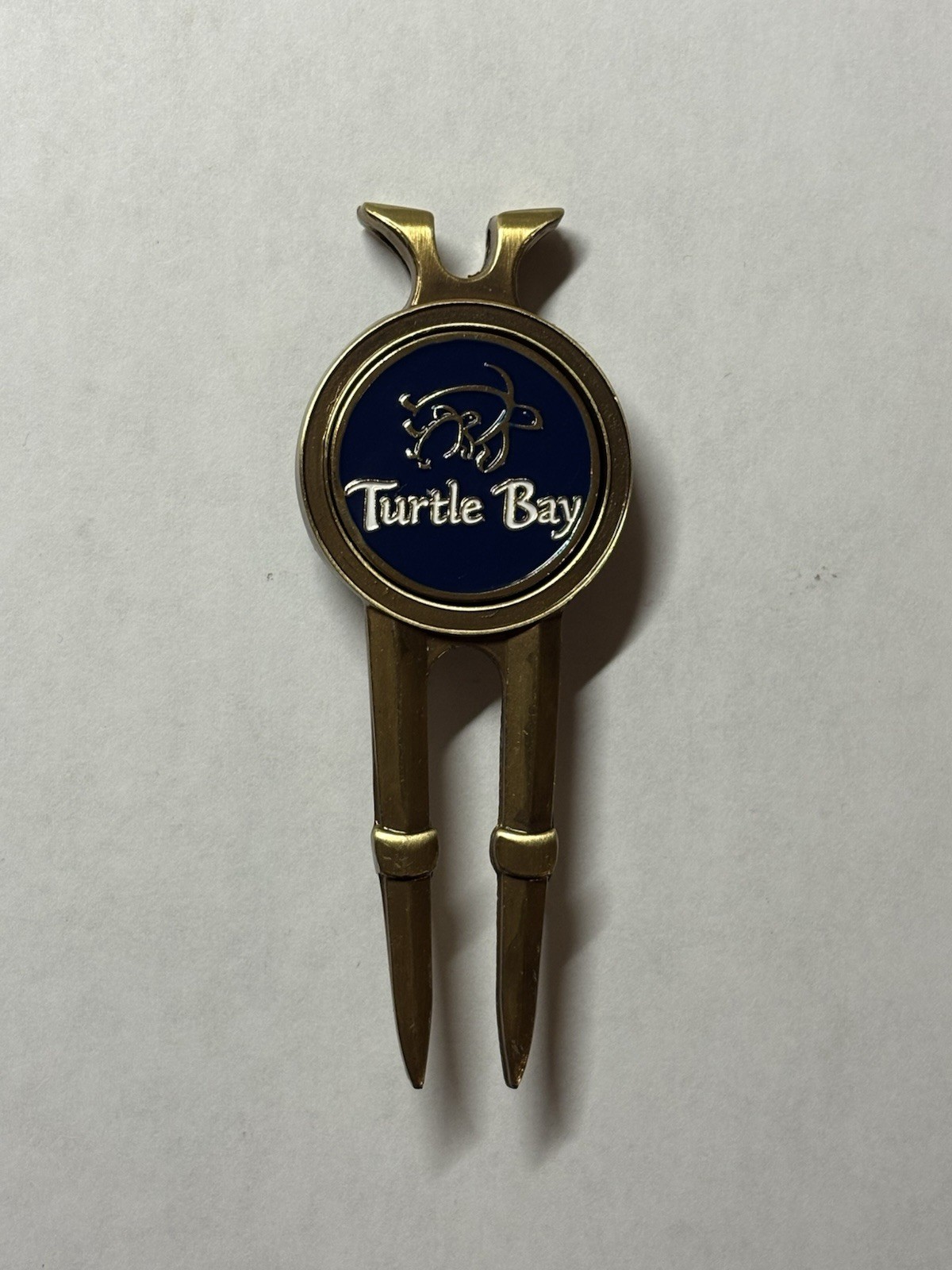 Turtle Bay Golf Resort Divot Tool & 1" Coin Style Magnet Golf Marker - Oahu, HI