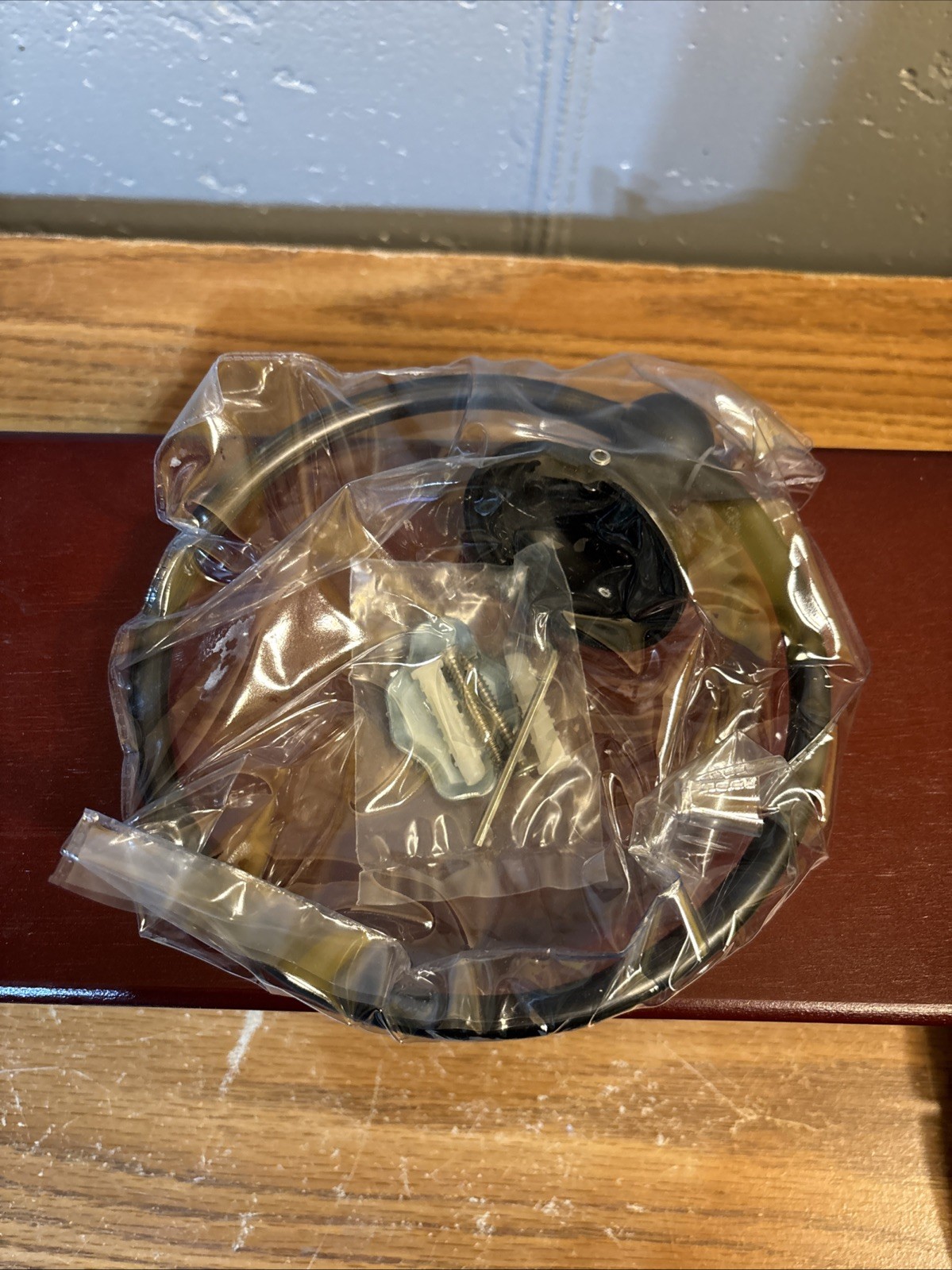 AmazonBasics AB-BR807-OR Towel Ring, Oil Rubbed Bronze