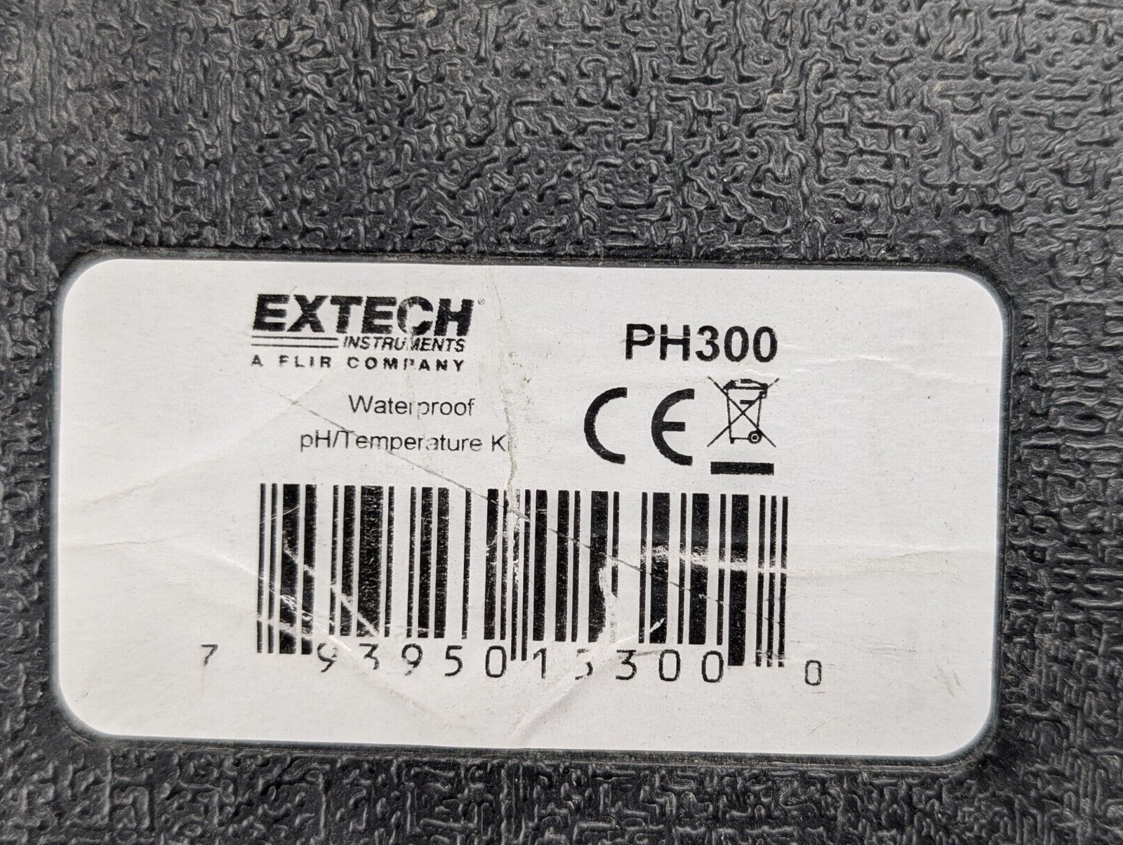EXTECH PH300 pH / Temp Meter Kit w/Probe and Case