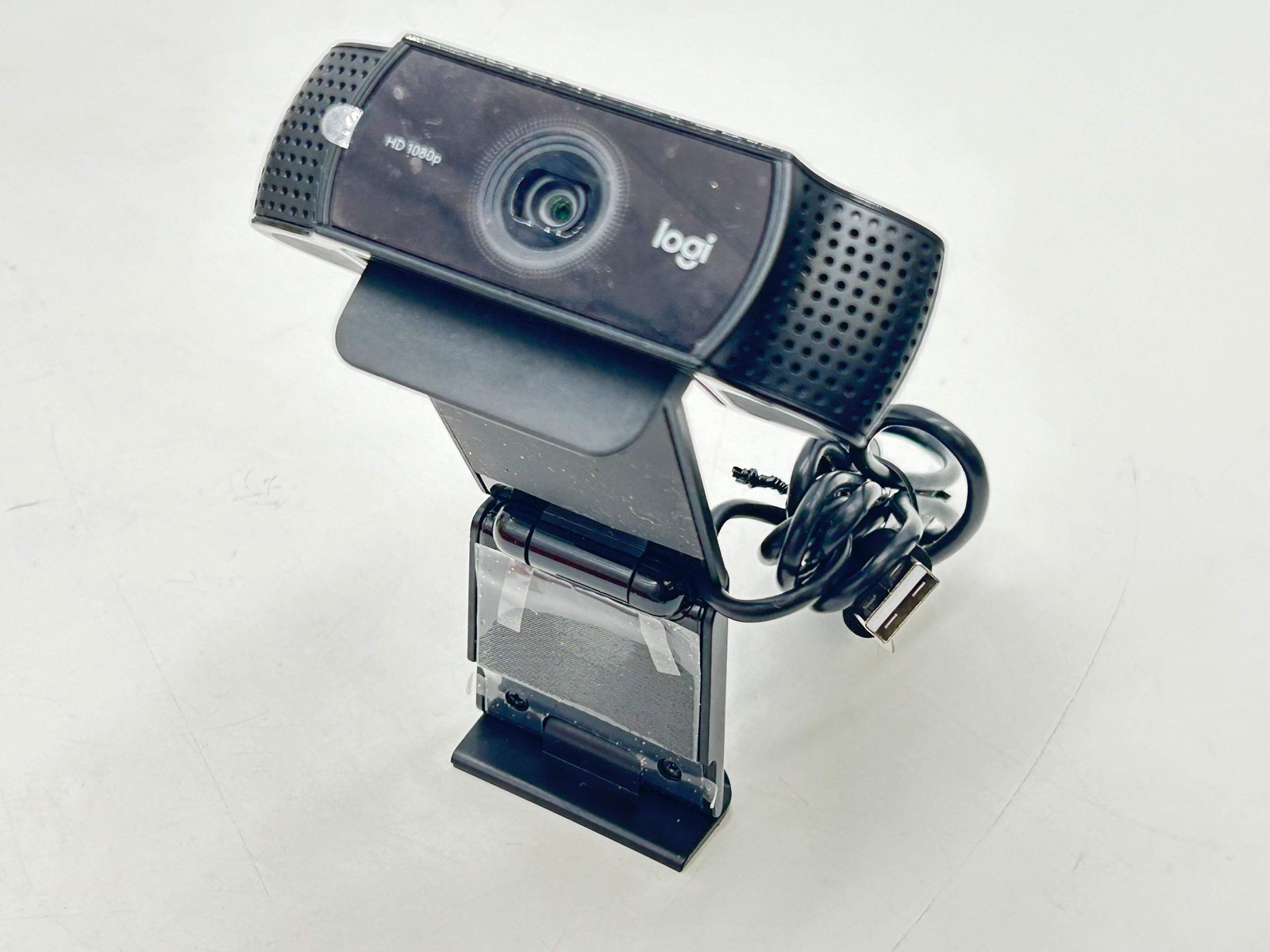 Logi 1080p WebCam with Built-In USB Cable