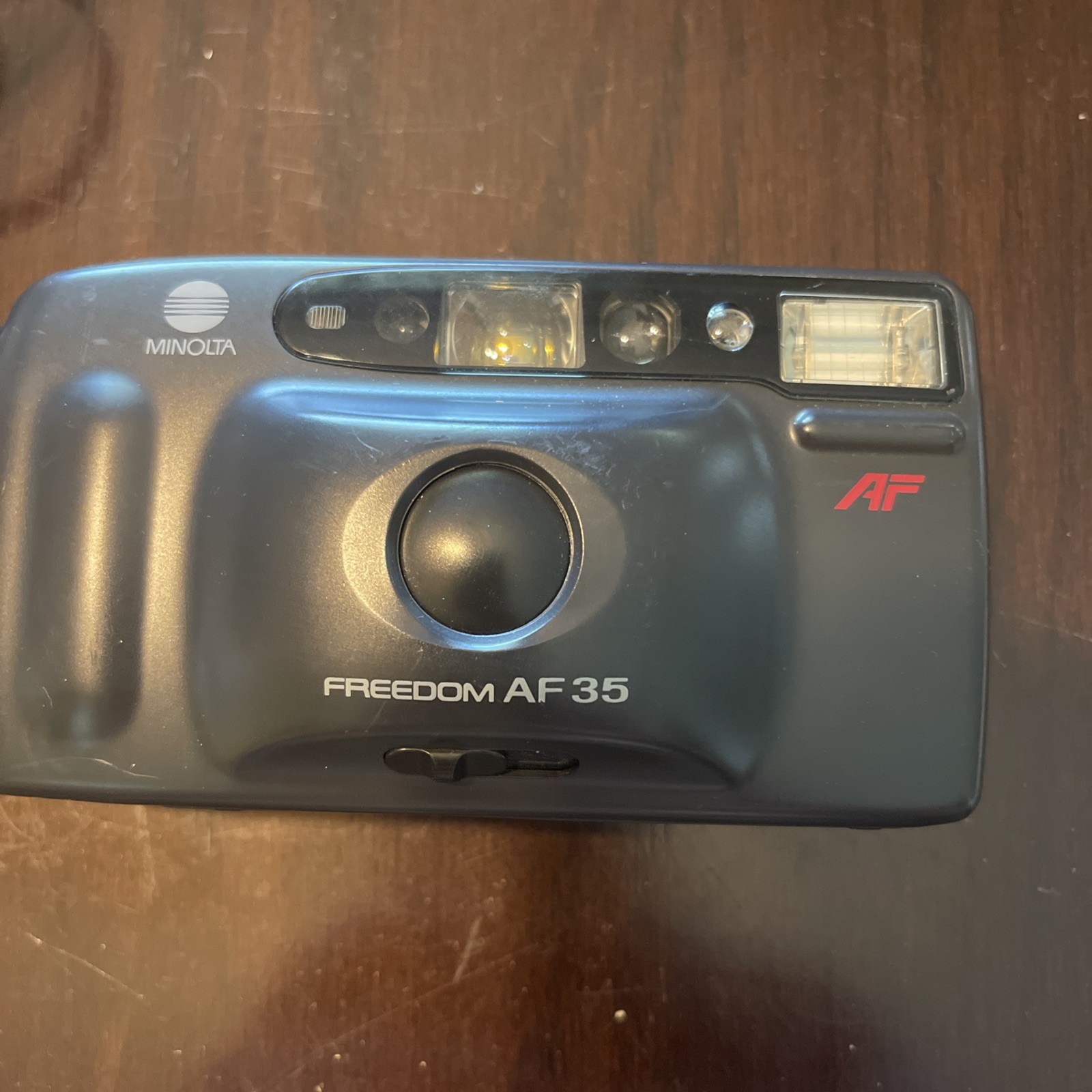 Minolta Freedom Action Zoom AF 35mm Film Camera Point & Shoot Untested