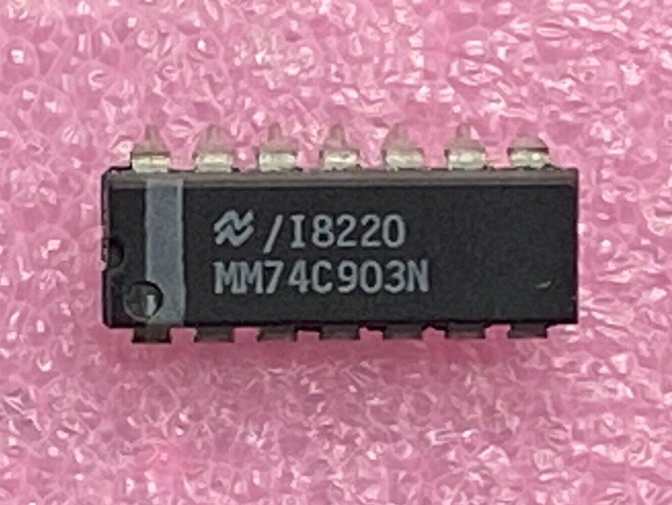 National MM74C903N hex inverting buffer Integrated Circuit