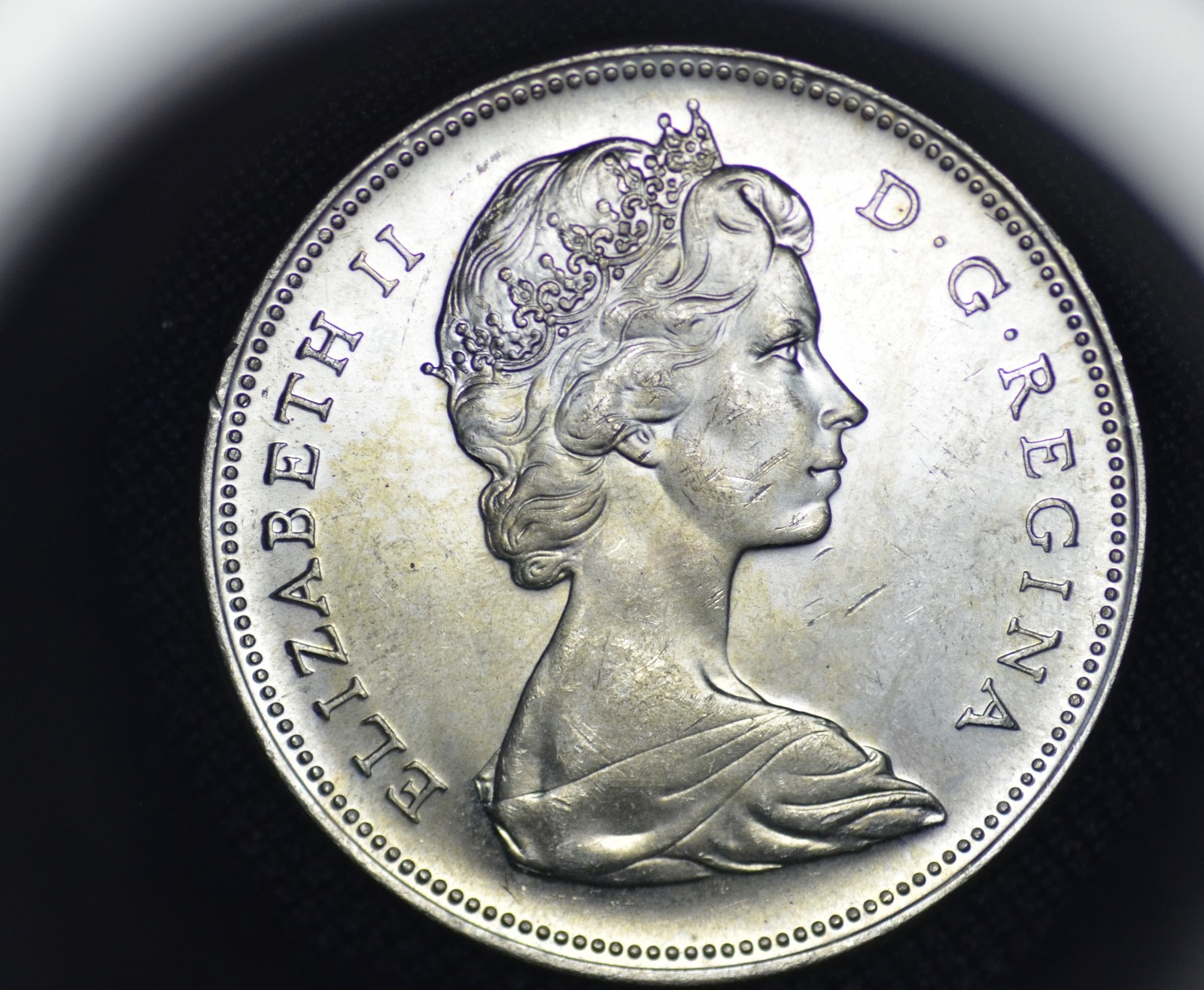 BU 1966 CANADIAN SILVER DOLLAR, GEM UNC, 80% SILVER+20% COPPER, .60 TROY OZ...