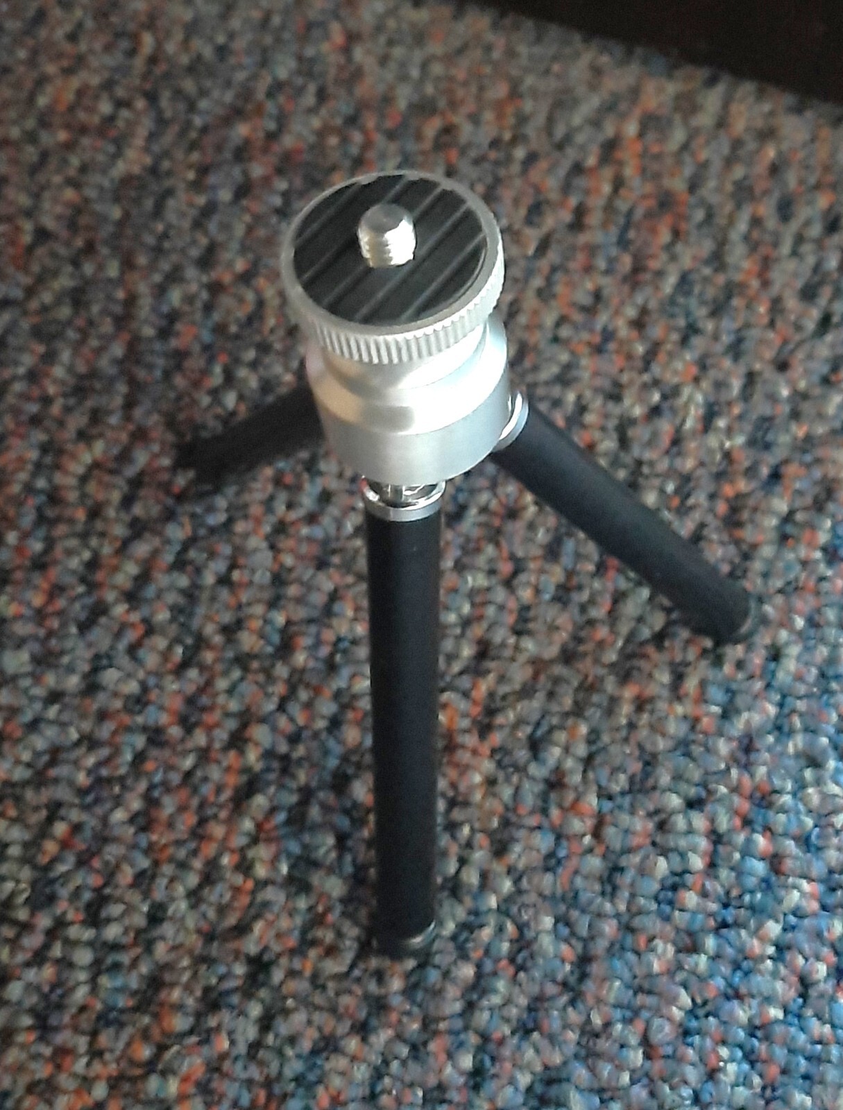 Aluminum Mini Adjustable Tripod 1/4-20 mount