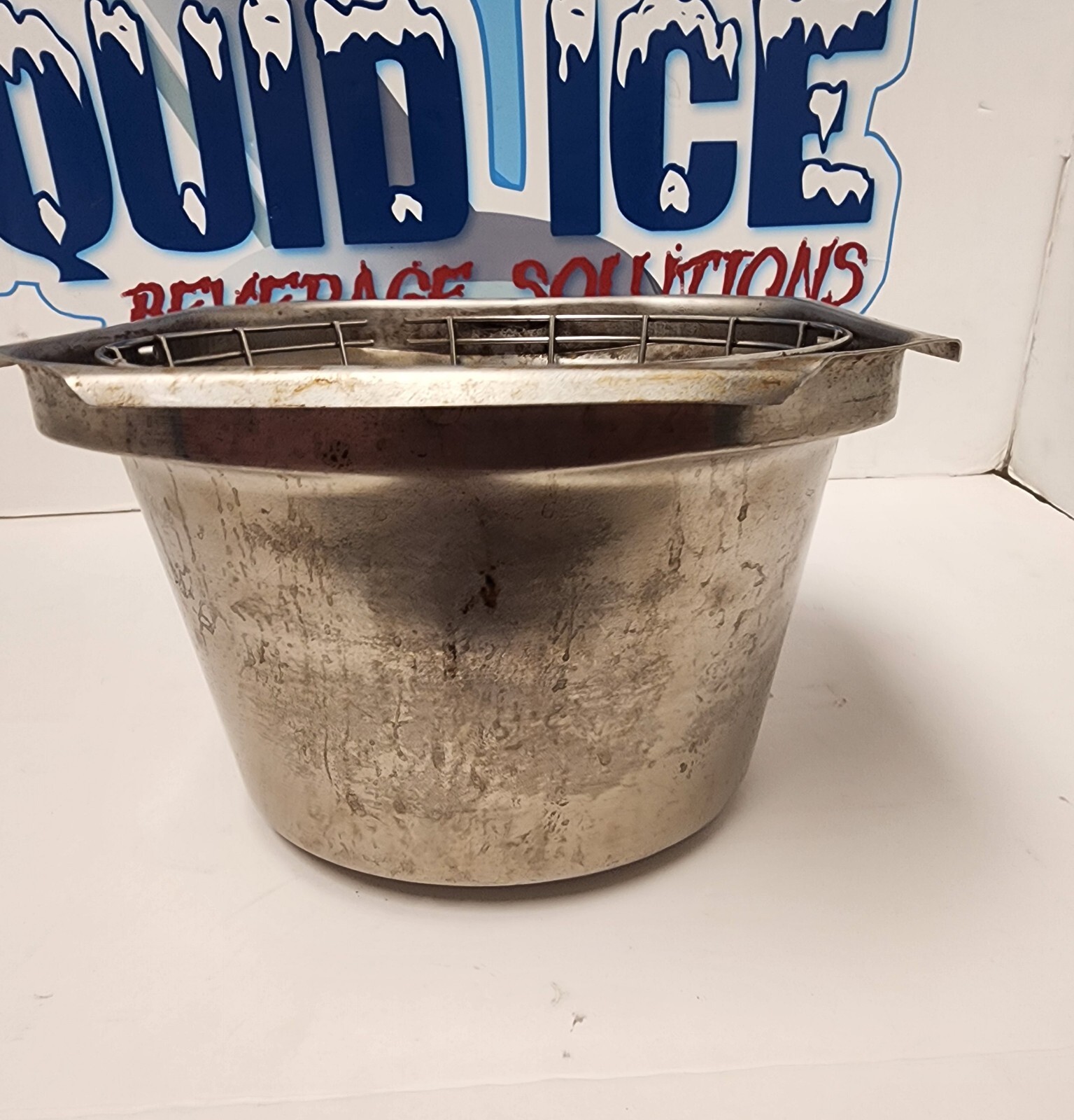 1 USED Fetco 101165 ASSEMBLY, 16 X 6 BREW BASKET