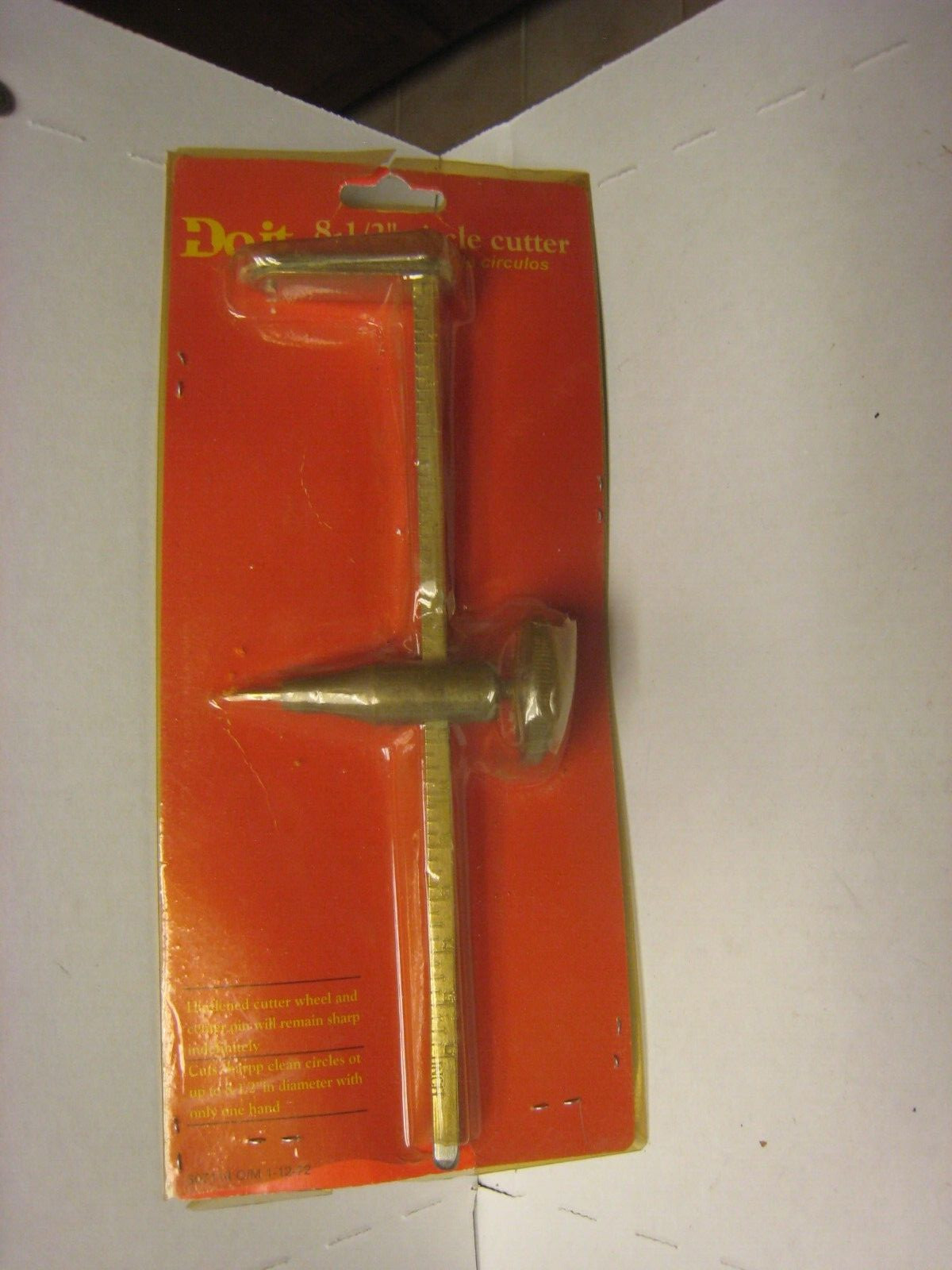 Do it 16 In. Drywall Circle Cutter 307114 SIM Supply, Inc. 307114 009326324210