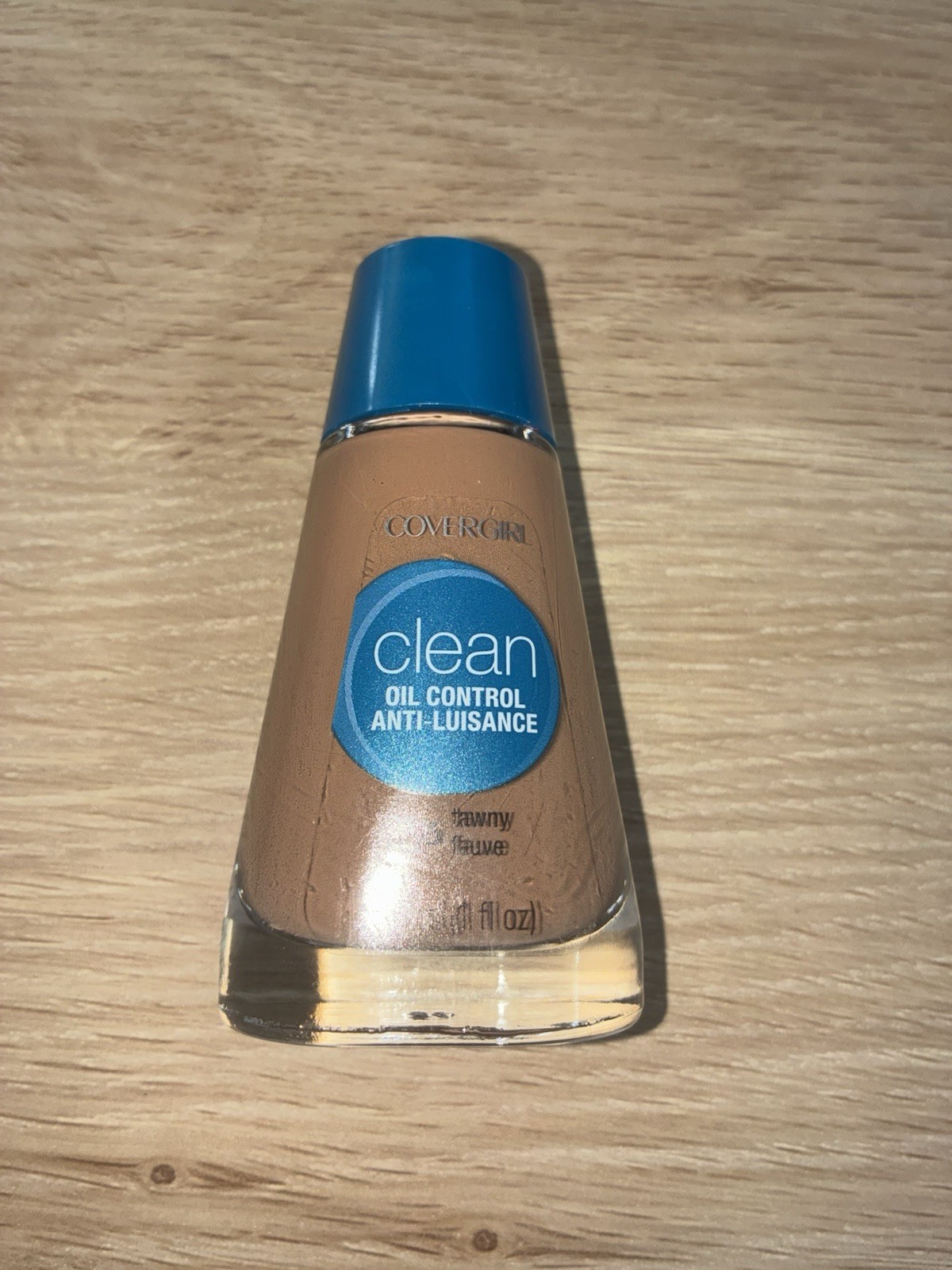 #565 TAWNY COVER GIRL CLEAN MAKEUP FOUNDATION NEW