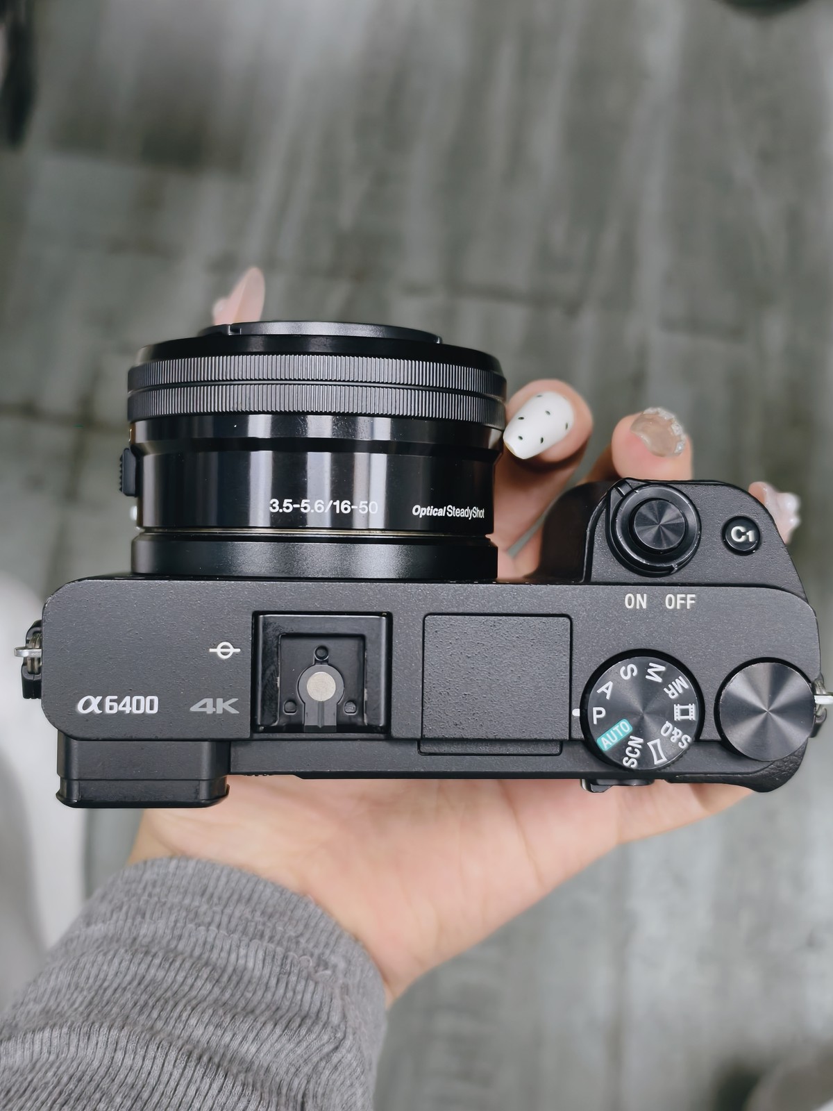 98%NEW! Sony Alpha a6400 Mirrorless 24.2MP 4K Digital Camera w/16-50mm Lens