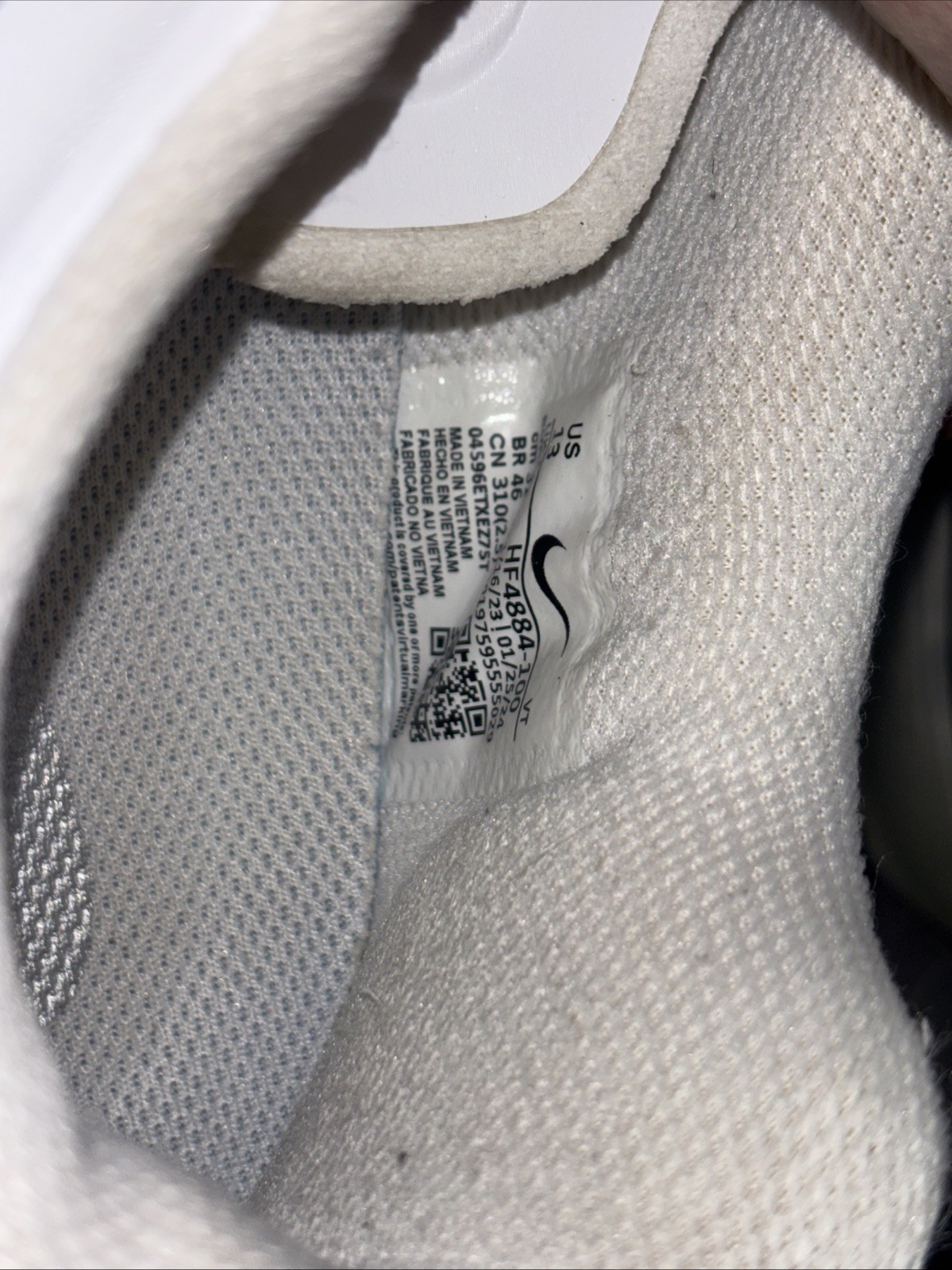 Men’s Nike Air Max Size 13 White/Metallic Silver