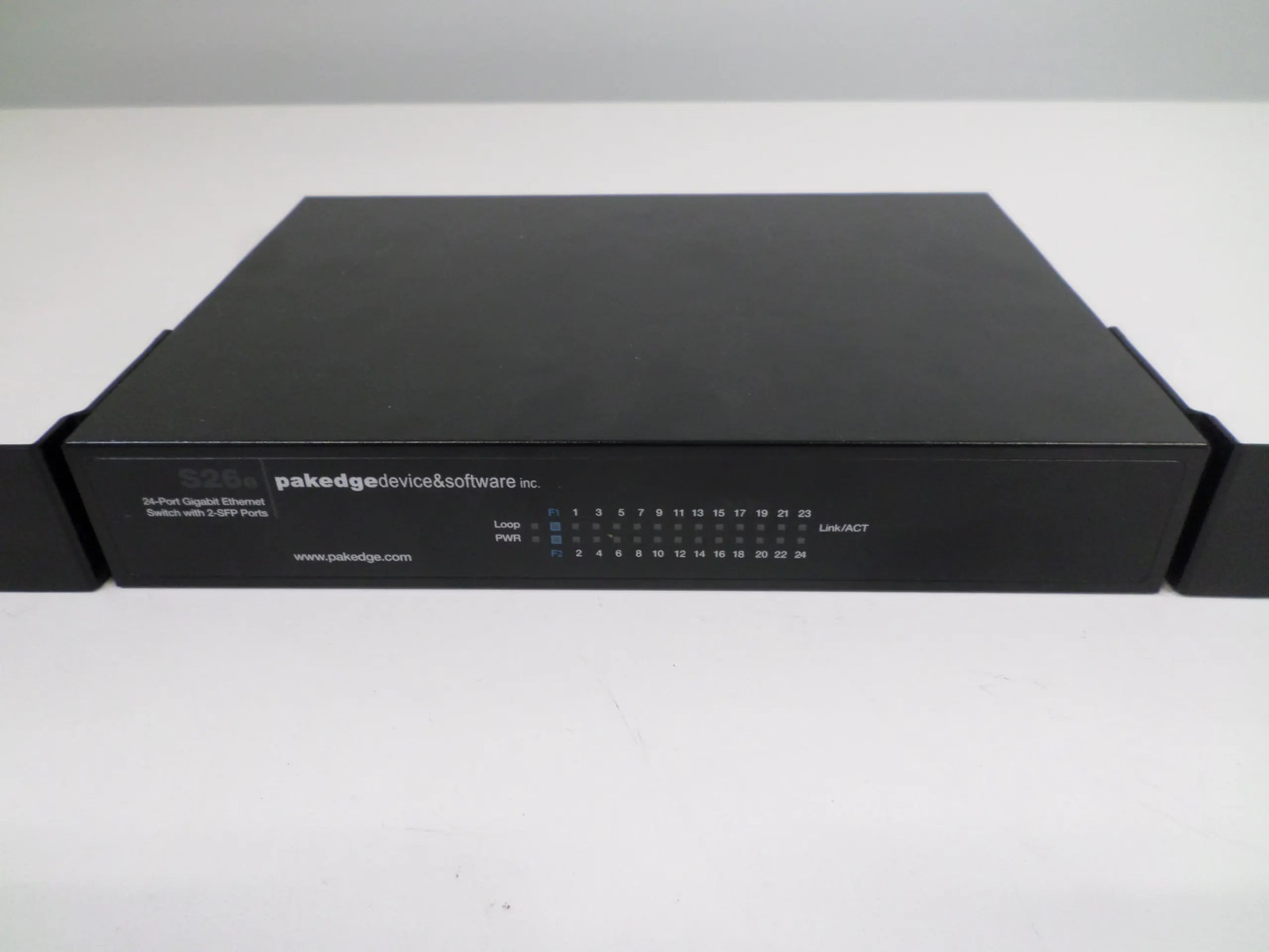 PakedgeDevice S26e 24 Port Gigabit Network Switch with 2 SFP Ports*