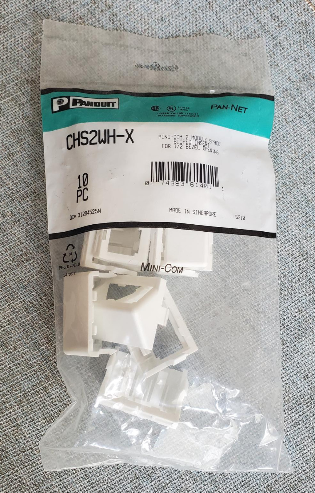 PANDUIT  CHS2WH-X ~ Mini-Com 2 Module Space Sloped Insert For 1/2 Bezel Opening