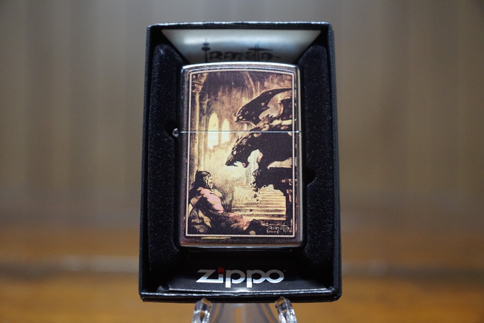 FRANK FRAZETTA GARGOYLE ATTACKING FANTASY ART ZIPPO LIGHTER MINT IN BOX
