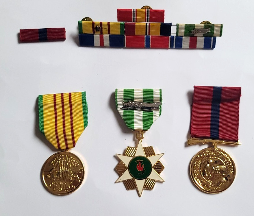 Vintage US Army Vietnam War Service Medals & Ribbon Rack