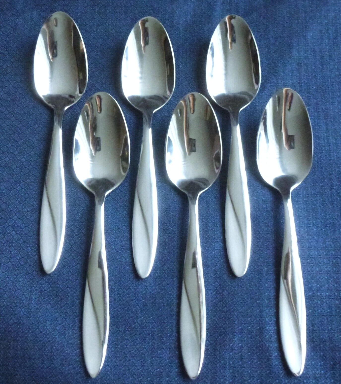 New Oneida SIMMER Set of 6 Oval Soup Spoons Stainless Flatware (7  1/8")