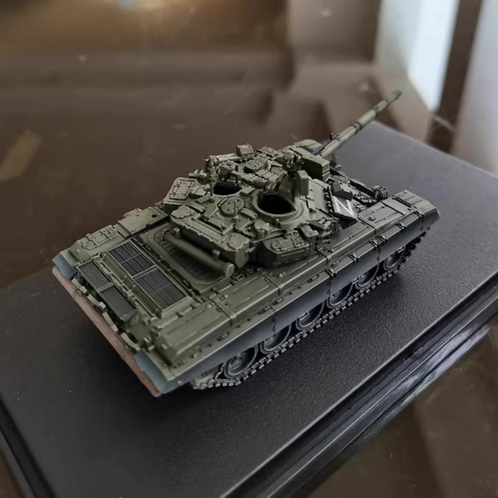 5.1in Russian Special Military Operations T-90A Main Battle Tank Model Assembly