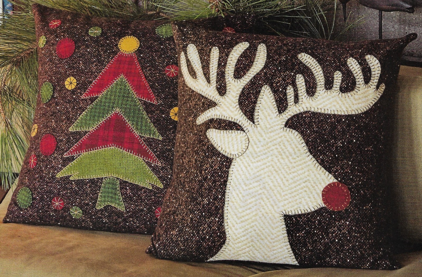 Yuletide Cheer Christmas Pillows quilting pattern instructions