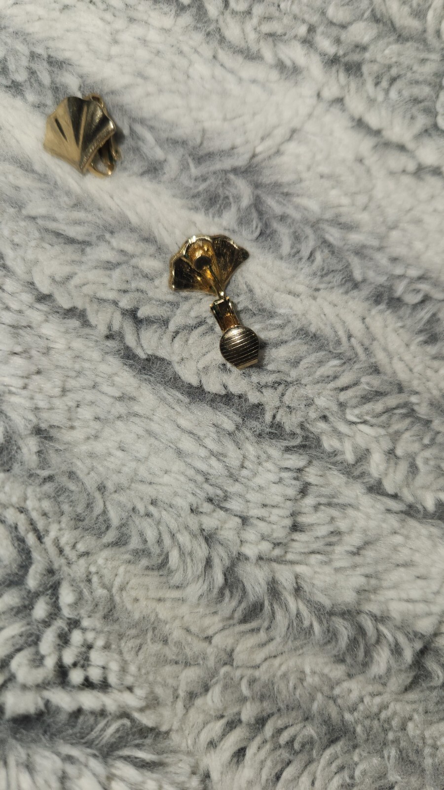 Small Earrings Vtg