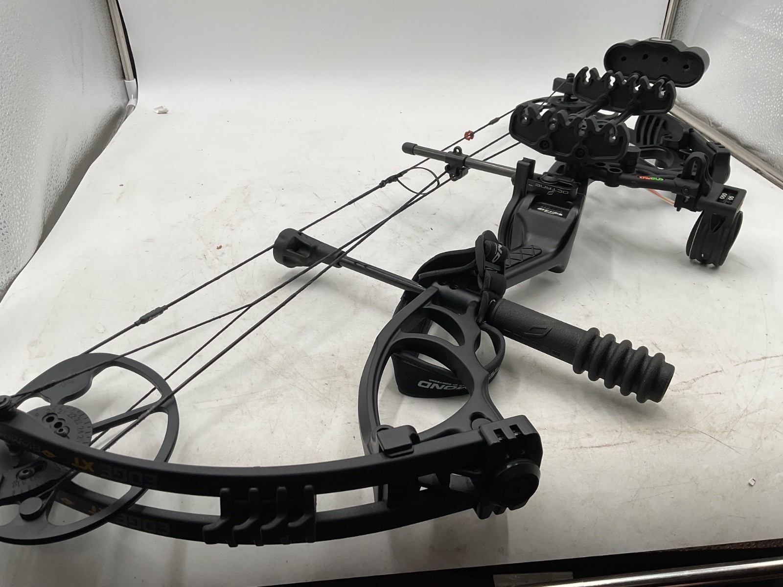 Diamond Bowtech Infinite Edge XT BLACK OPS Compound Bow UPGRADE PKG RH