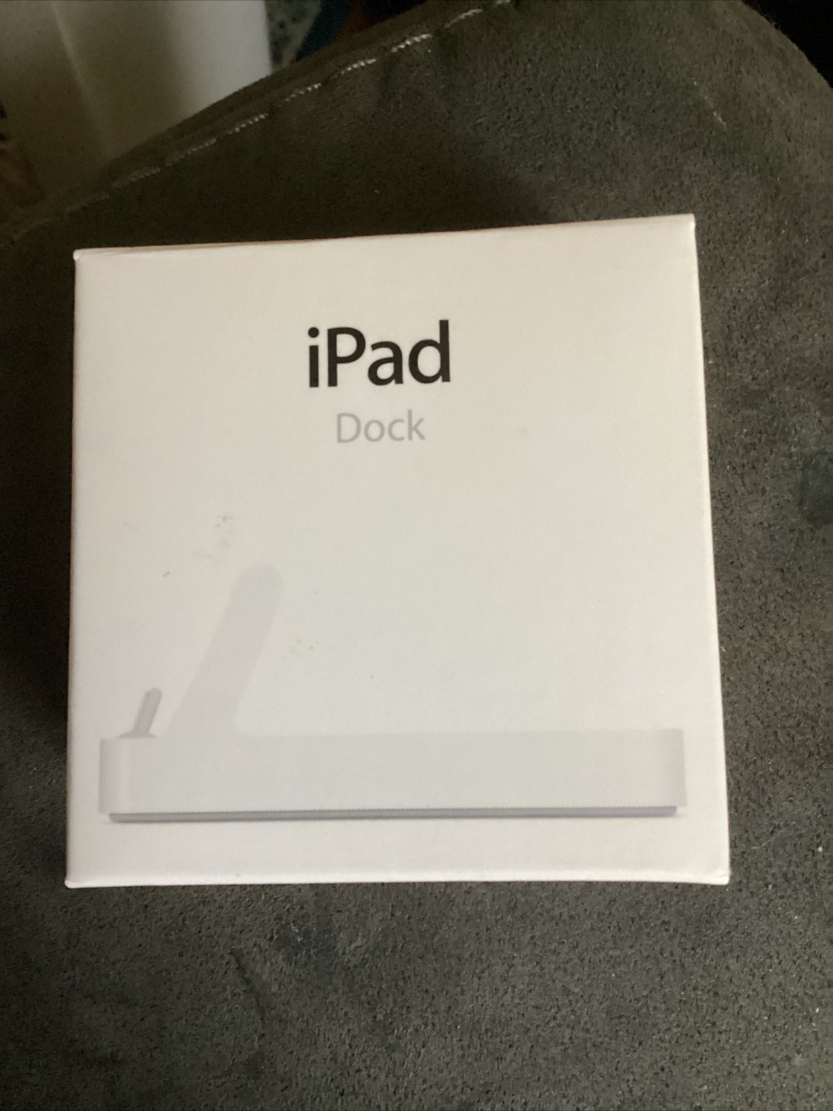 Excellent Condition Apple A1352 30 Pin Connector Docking Station for iPad 1/2/3