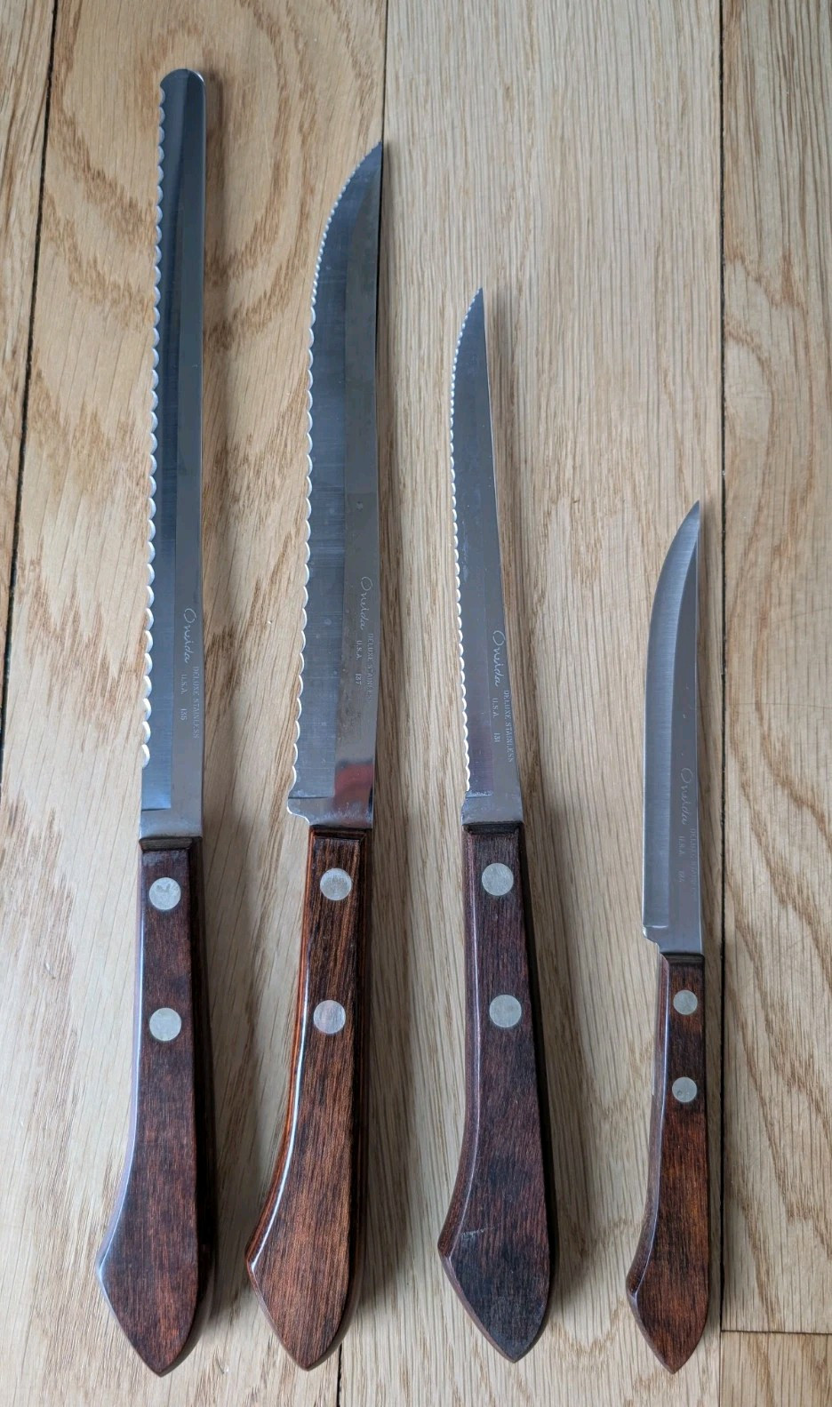 Oneida Deluxe Stainless Knives Wood Handle #124/131/137/135 Lot of 4