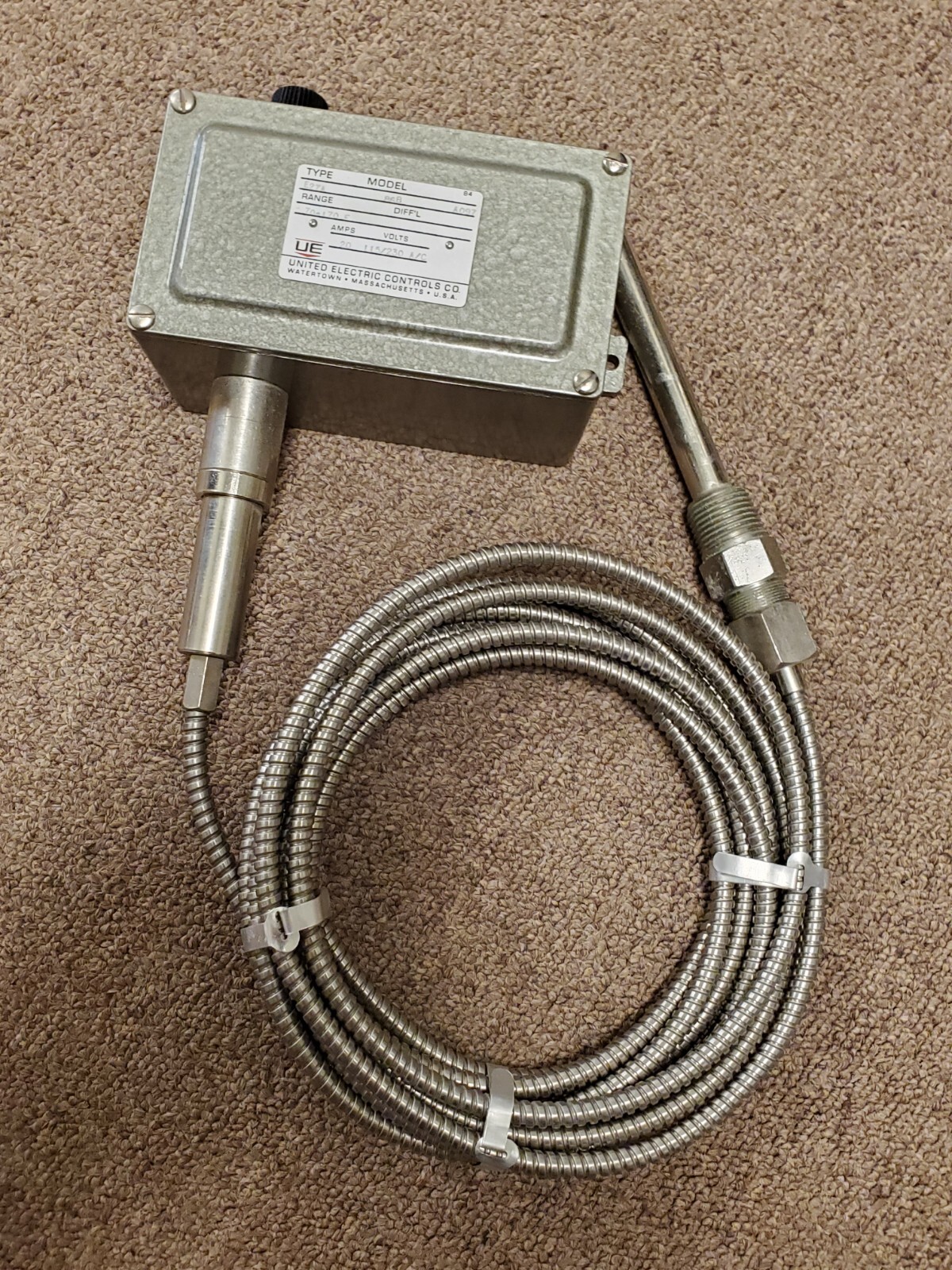 Temperature Control switch United Electric Controls Co.,  E27A, 20 amps, new