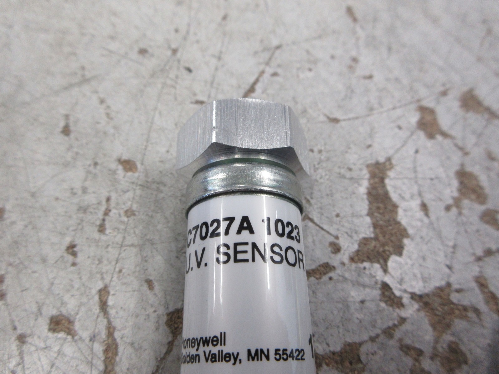 Honeywell UV Sensor C7027A 1023 *No Box* New Surplus