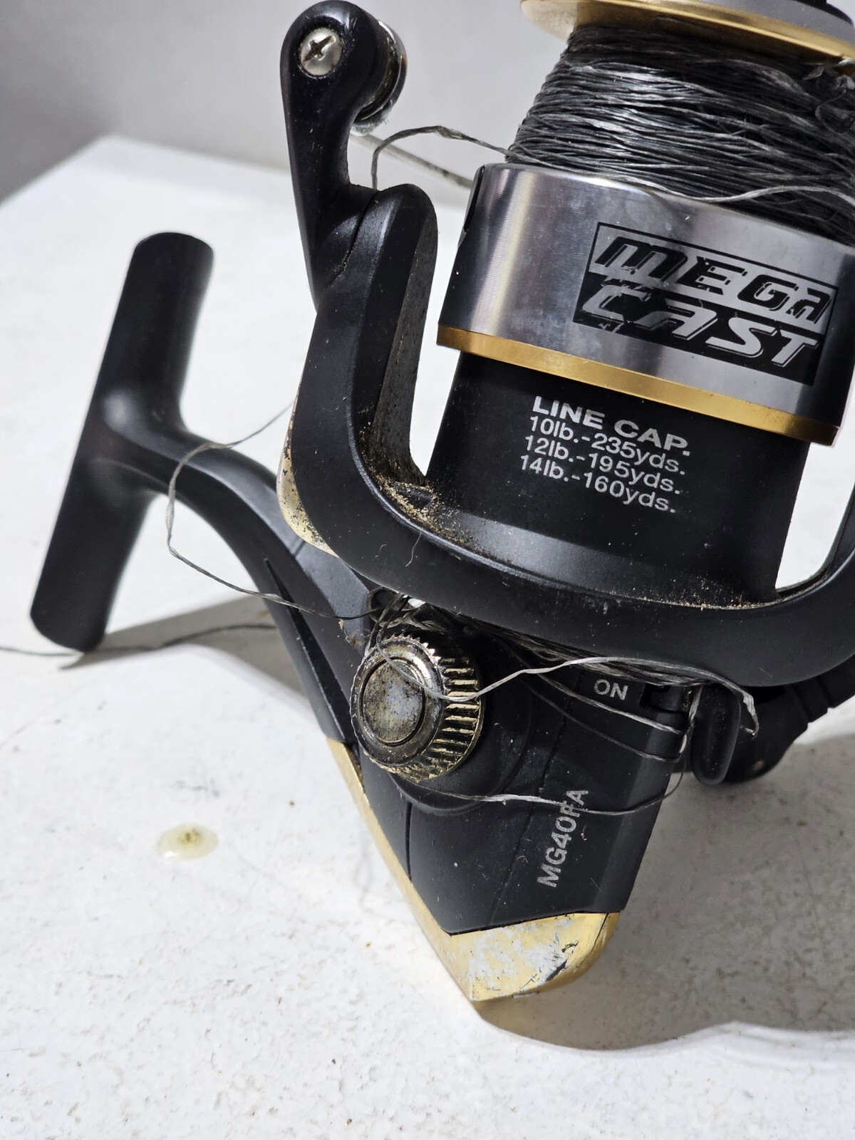 Bass Pro Shops Mega Cast MG40FA Bait Cast Reel