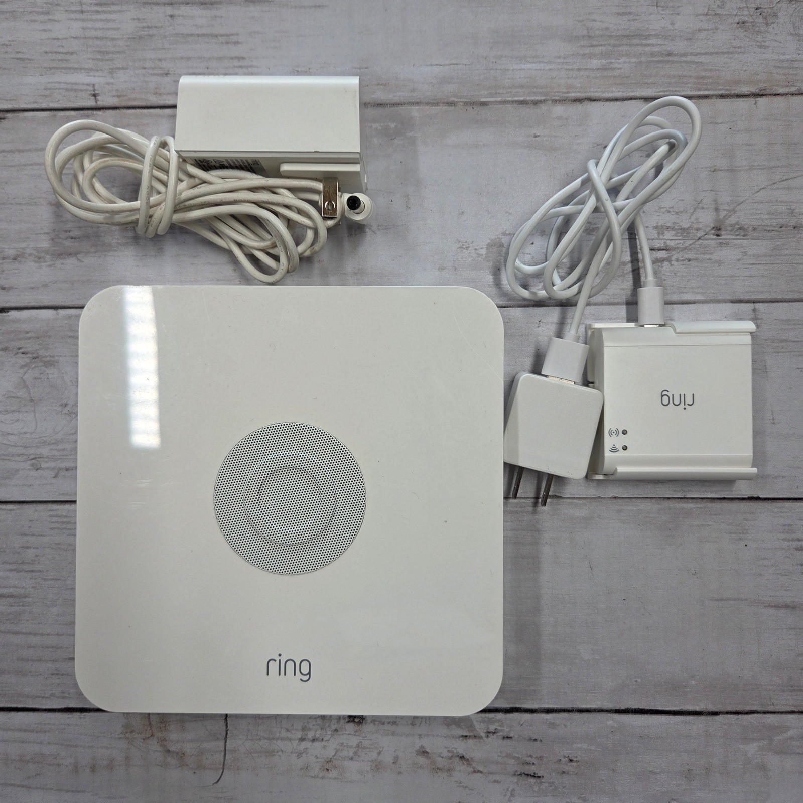 Ring Alarm Base Station 1st Gen 4HB1U90EN0 Z-Wave Plus White with Extender
