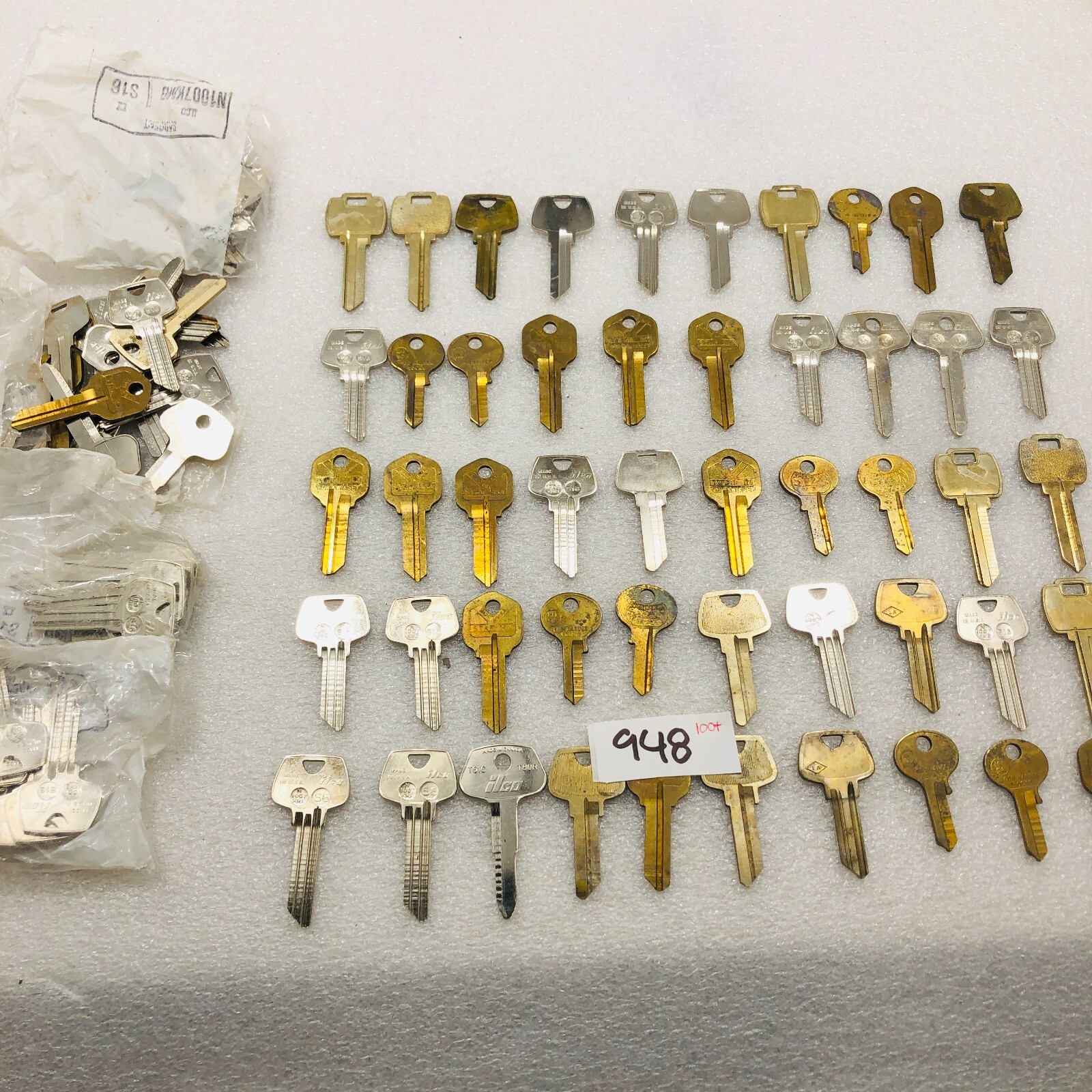 Lot Of 100+ Key Blanks Uncut Vintage  ILCO Lock house, car replacement  Mixed