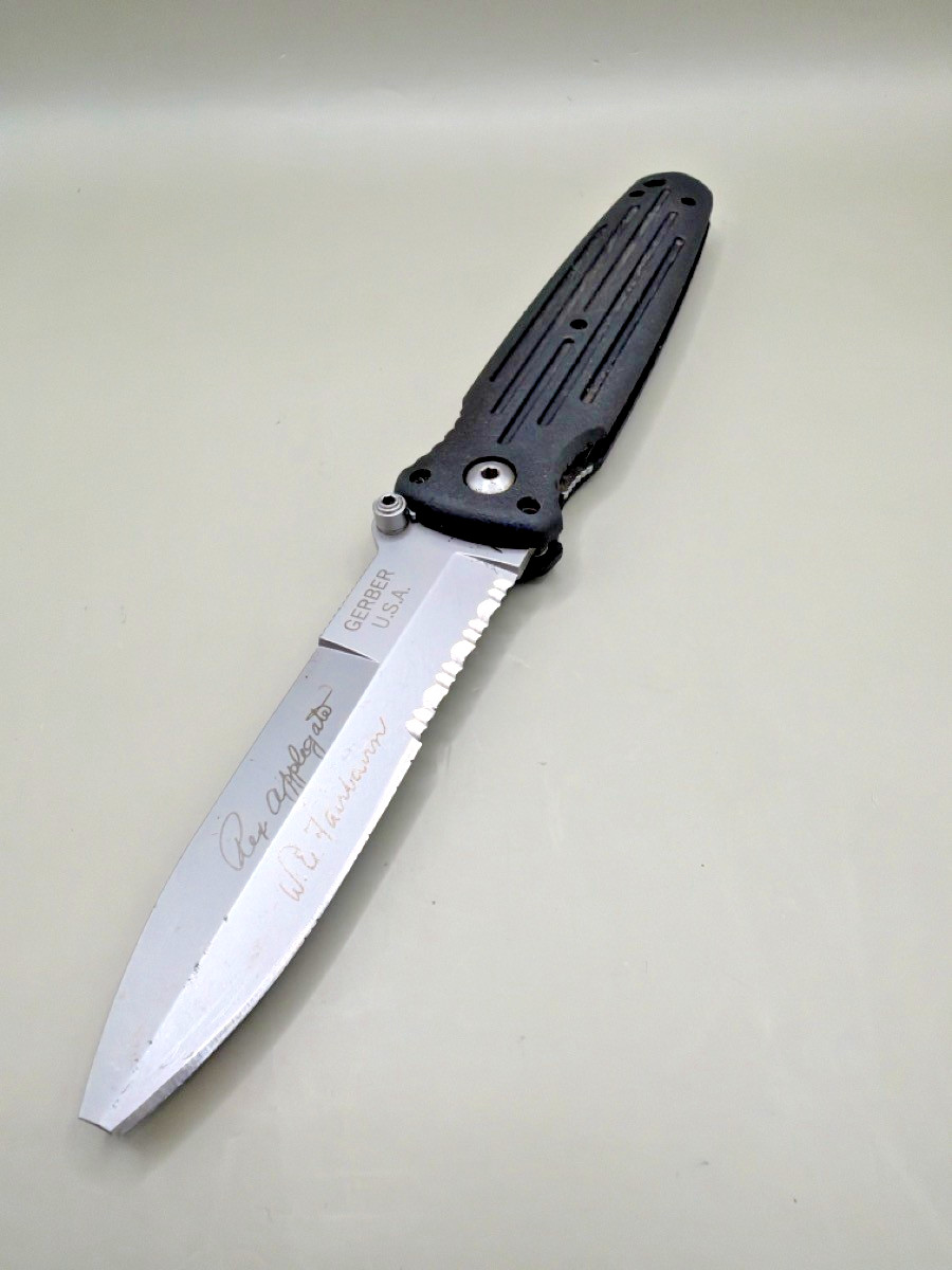 GERBER LEGENDARY BLADES COMBAT FOLDER REX APPLEGATE REPAIR-TIP-REPAI (CJL007965)