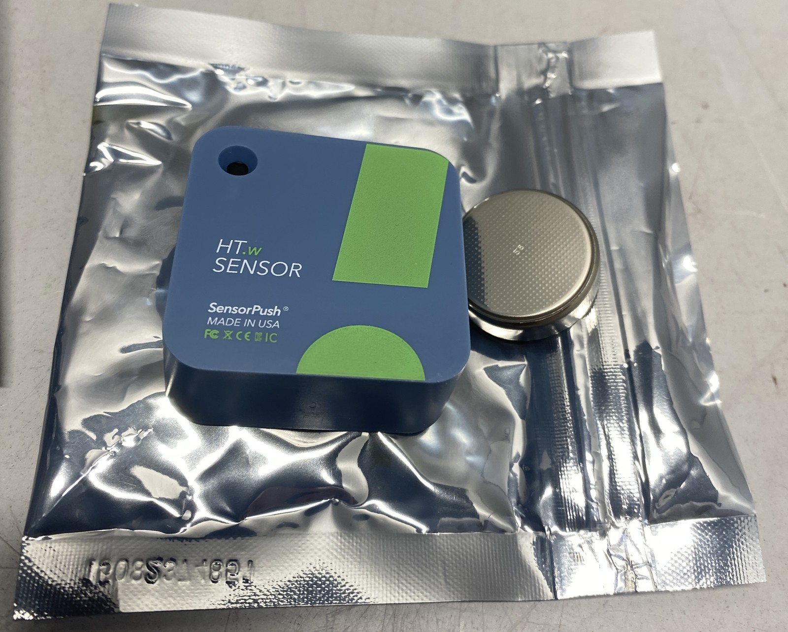 SensorPush HT.w Water-Resistant Temperature / Humidity Smart Sensor
