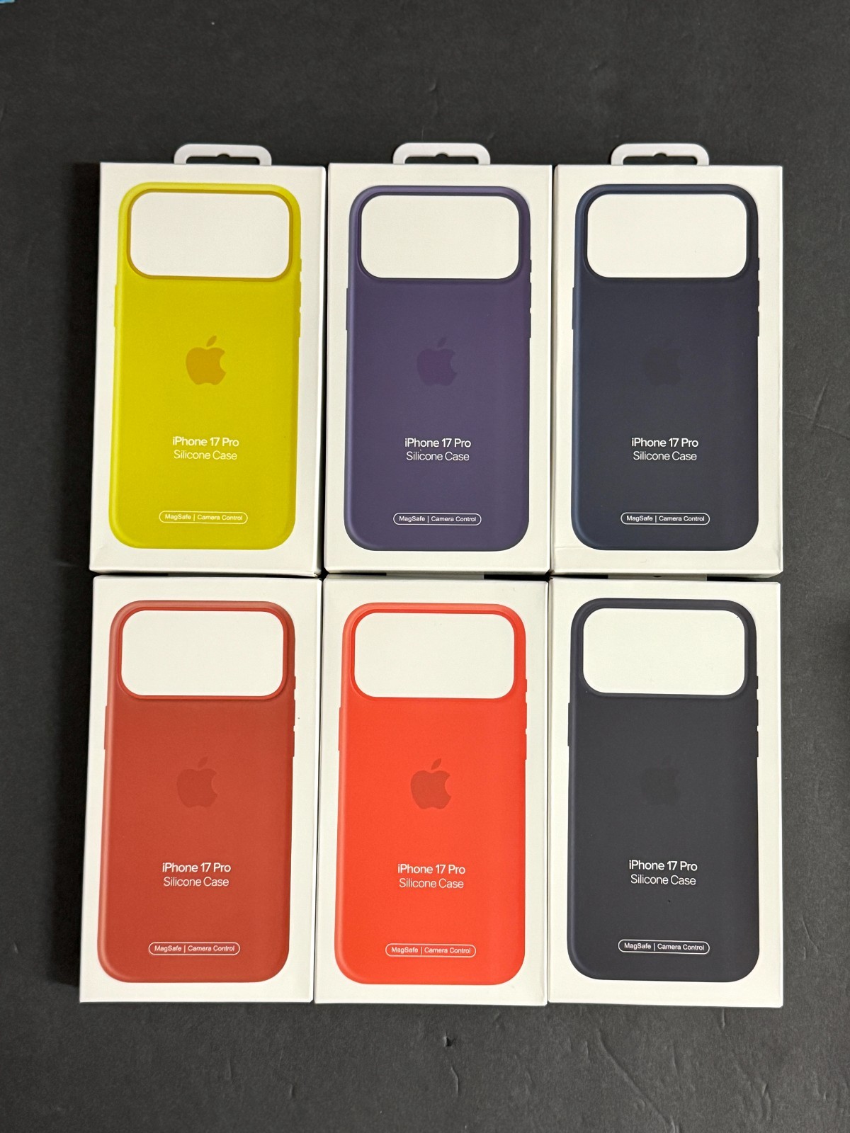 Apple Silicone Case MagSafe for iPhone 17 Pro Pop-Up MagSafe Animation