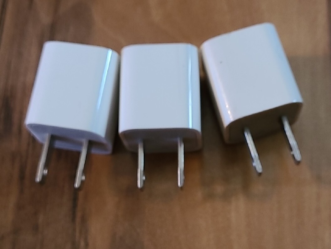 Apple A1385  5W USB Power Adapter Cubes - Lot of 3 Great Gift For Holidays