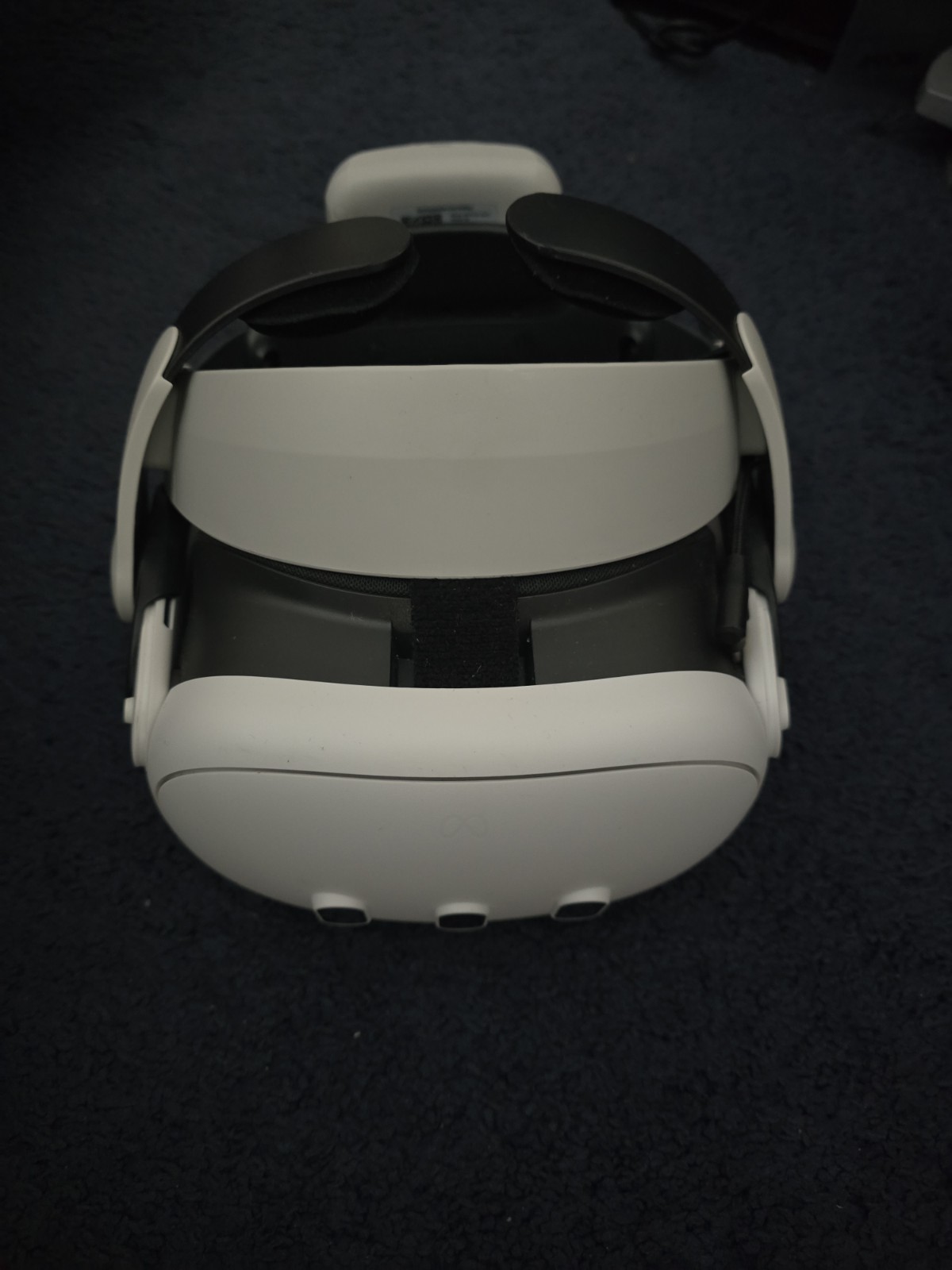 Meta Quest 3 128GB VR Headset - White w/ BOBOVR Headstrap & 1 Battery Pack